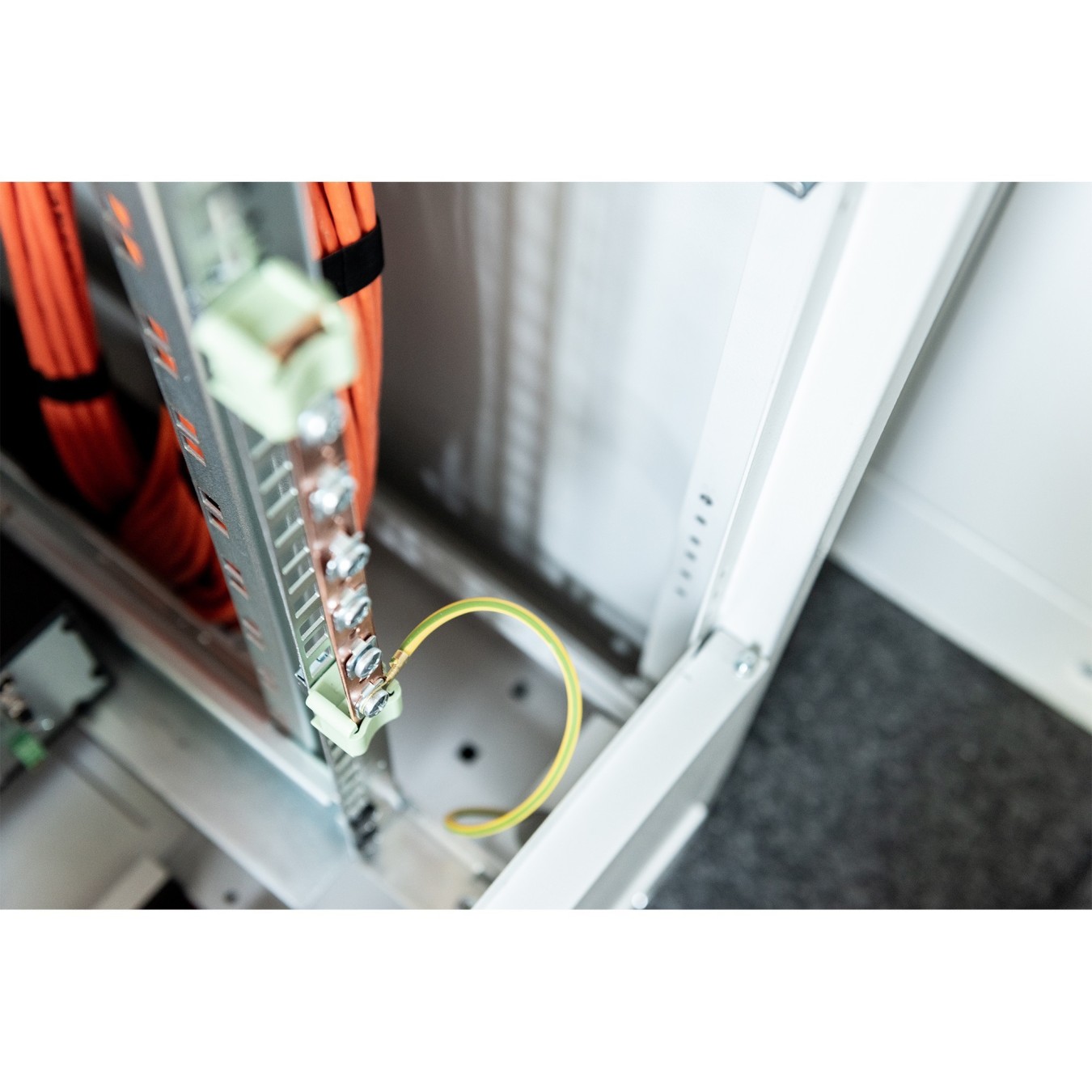DIGITUS Potential Equalization Rail for Cabinets - Multicolour, 220 mm — Buy in Cyprus with Fast Delivery