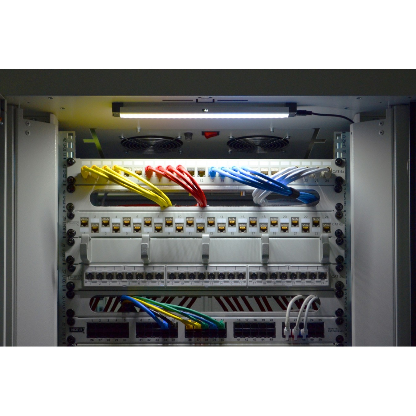 DIGITUS Cabinet Lighting - 6500K LED, 223 lm, Magnetic Mounting — Buy in Cyprus with Fast Delivery