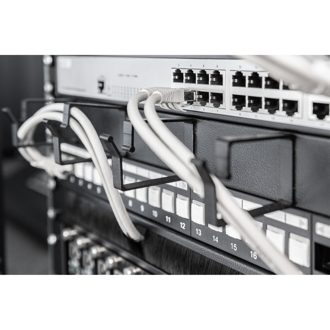 DIGITUS Cable Management Panel 1U 5x Rings 40x60 mm Black — Buy in Cyprus with Fast Delivery