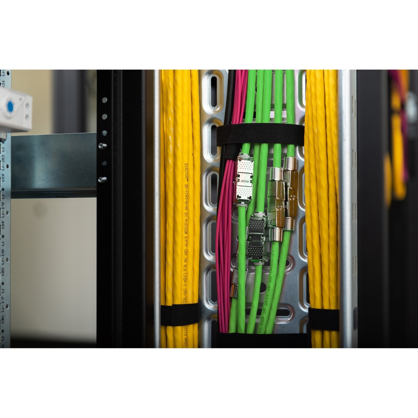 Digitus CAT 8.2 S/FTP Installation Cable - (Green, 100 m, Cat8.2, S/FTP) — Buy in Cyprus with Fast Delivery