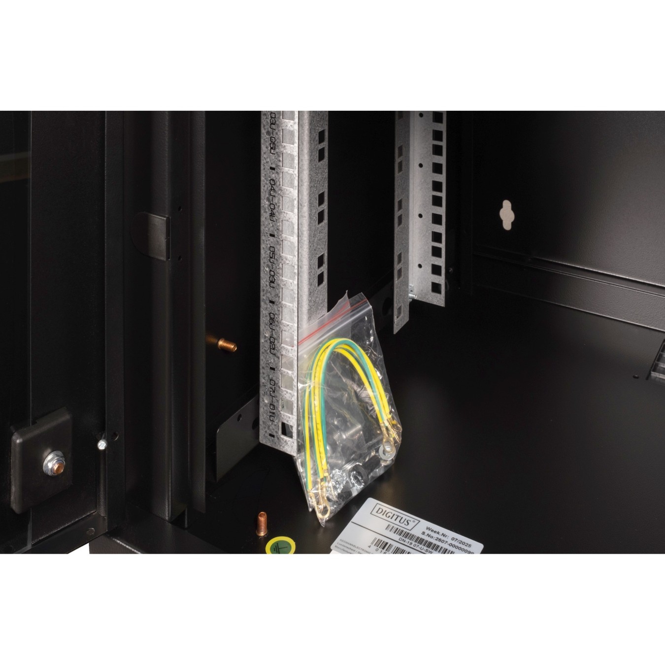 DIGITUS Wall-Mount Rack Cabinet Unique 7U 420x600x450mm Black — Buy in Cyprus with Fast Delivery
