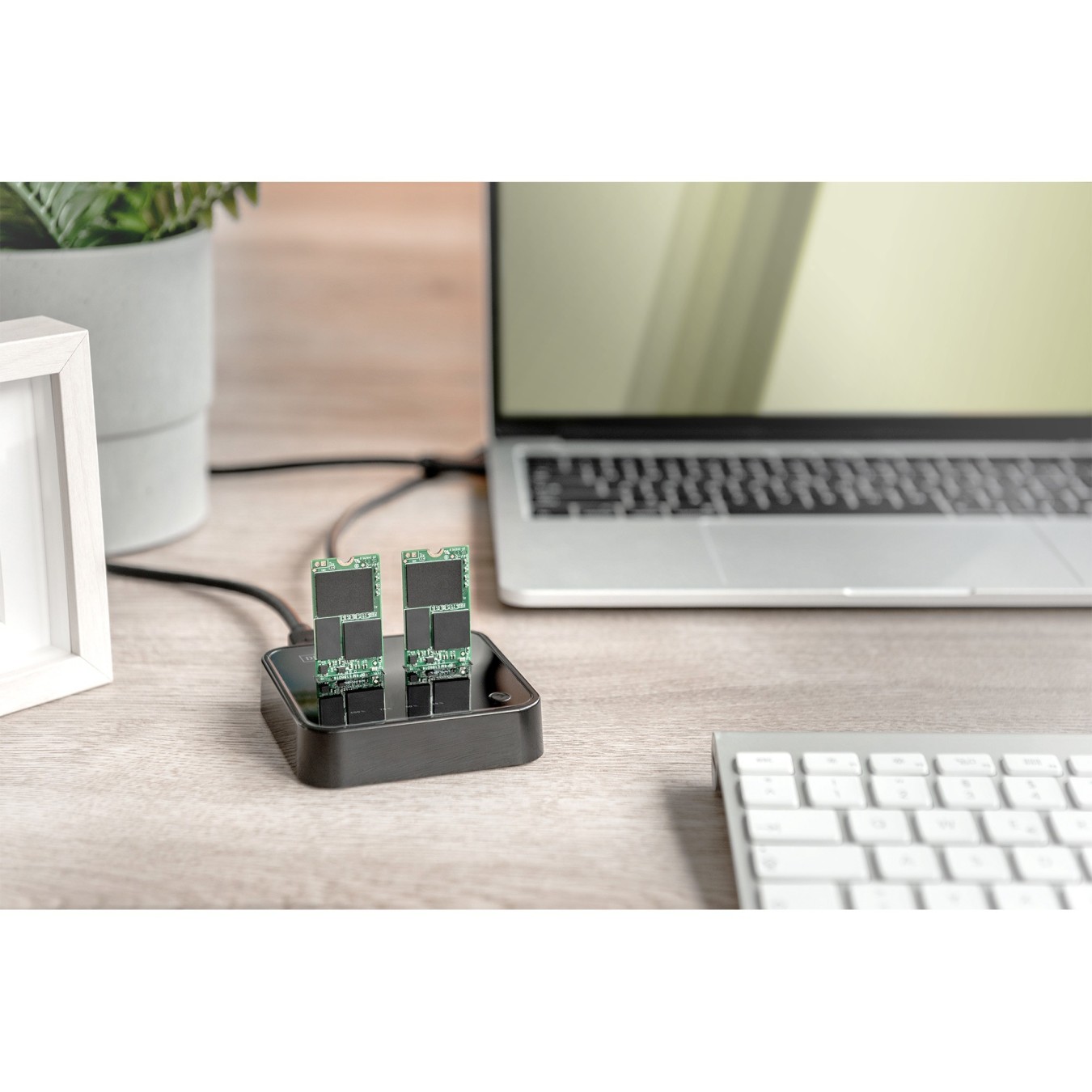 DIGITUS Dual M.2 NVMe SSD Docking Station - PCIe x8 with Dual NVMe Slots and SD Card Reader — Buy in Cyprus with Fast Delivery