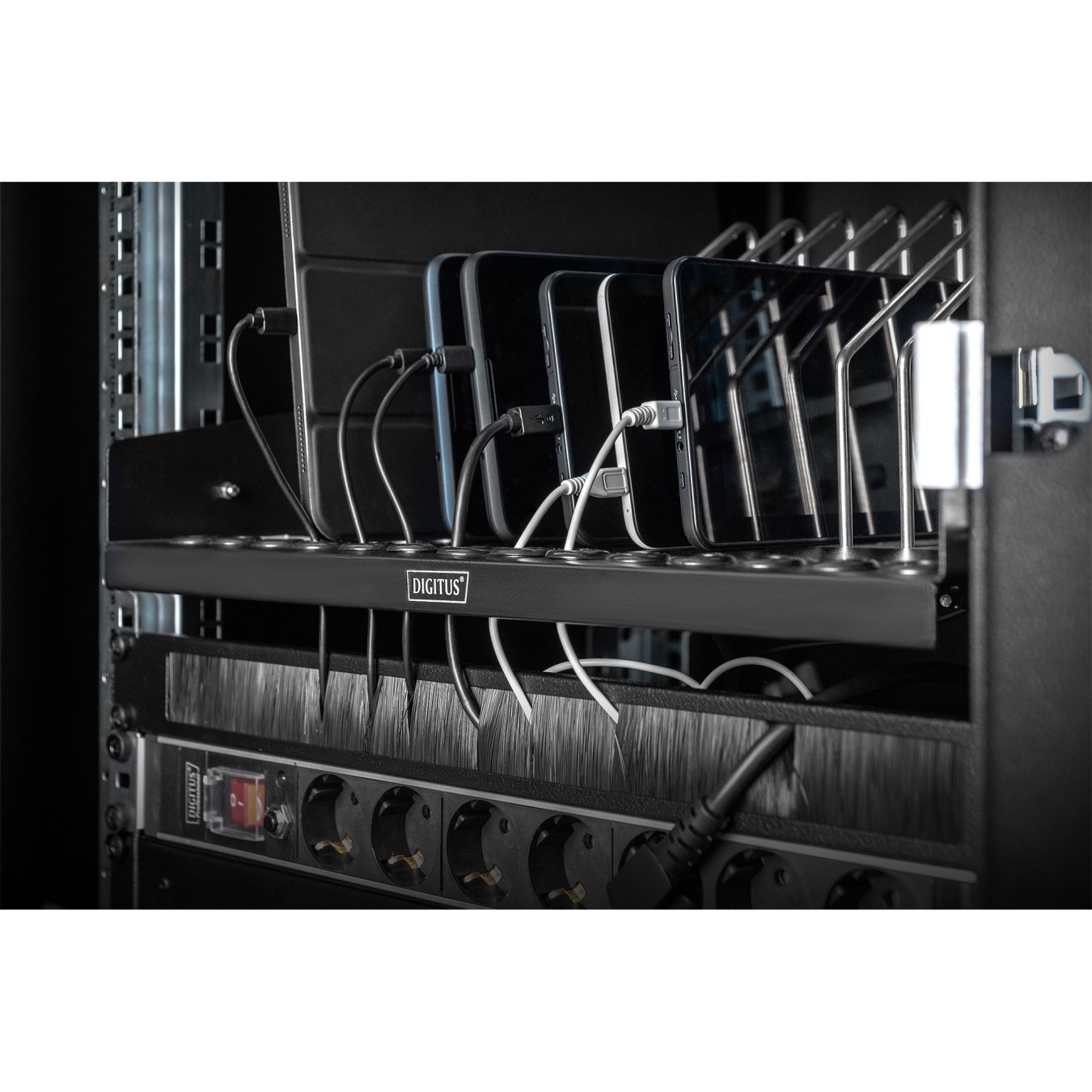 DIGITUS Pull-out Shelf for 14 Devices - Phone, Tablet, Notebook Rack Cabinet Accessory — Buy in Cyprus with Fast Delivery