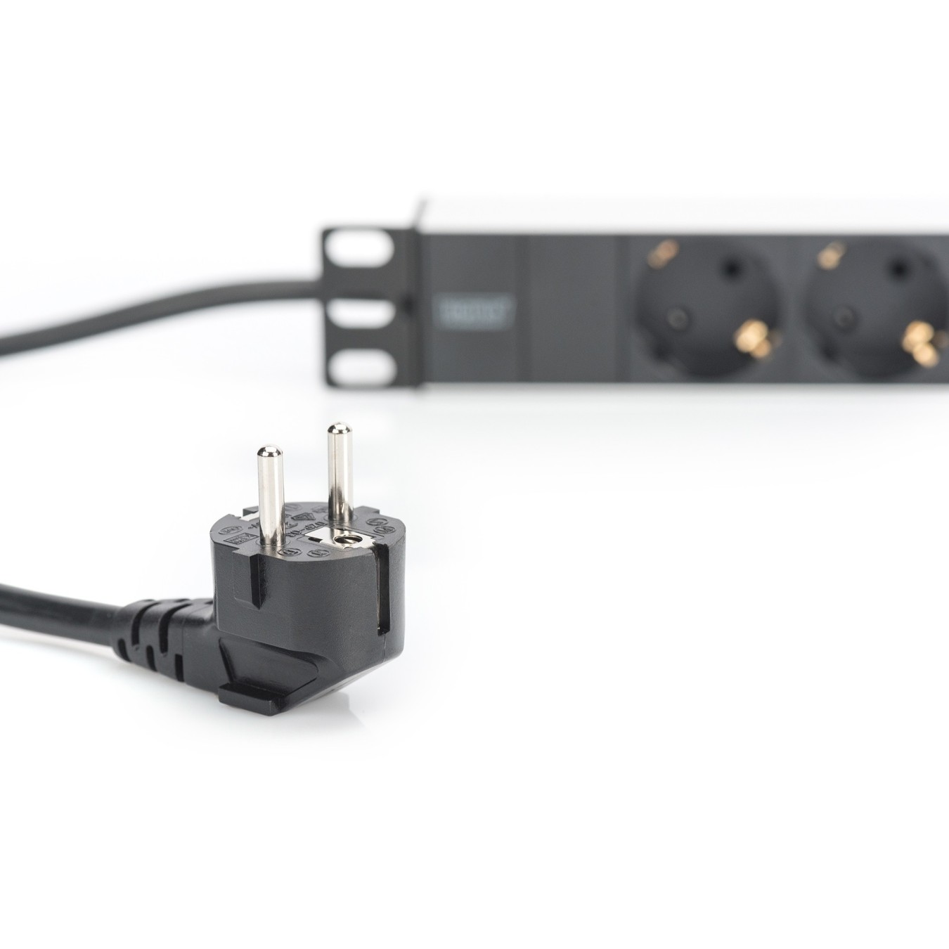 DIGITUS Power Strip 1U 3-Gang Aluminum 2m Lead — Buy in Cyprus with Fast Delivery