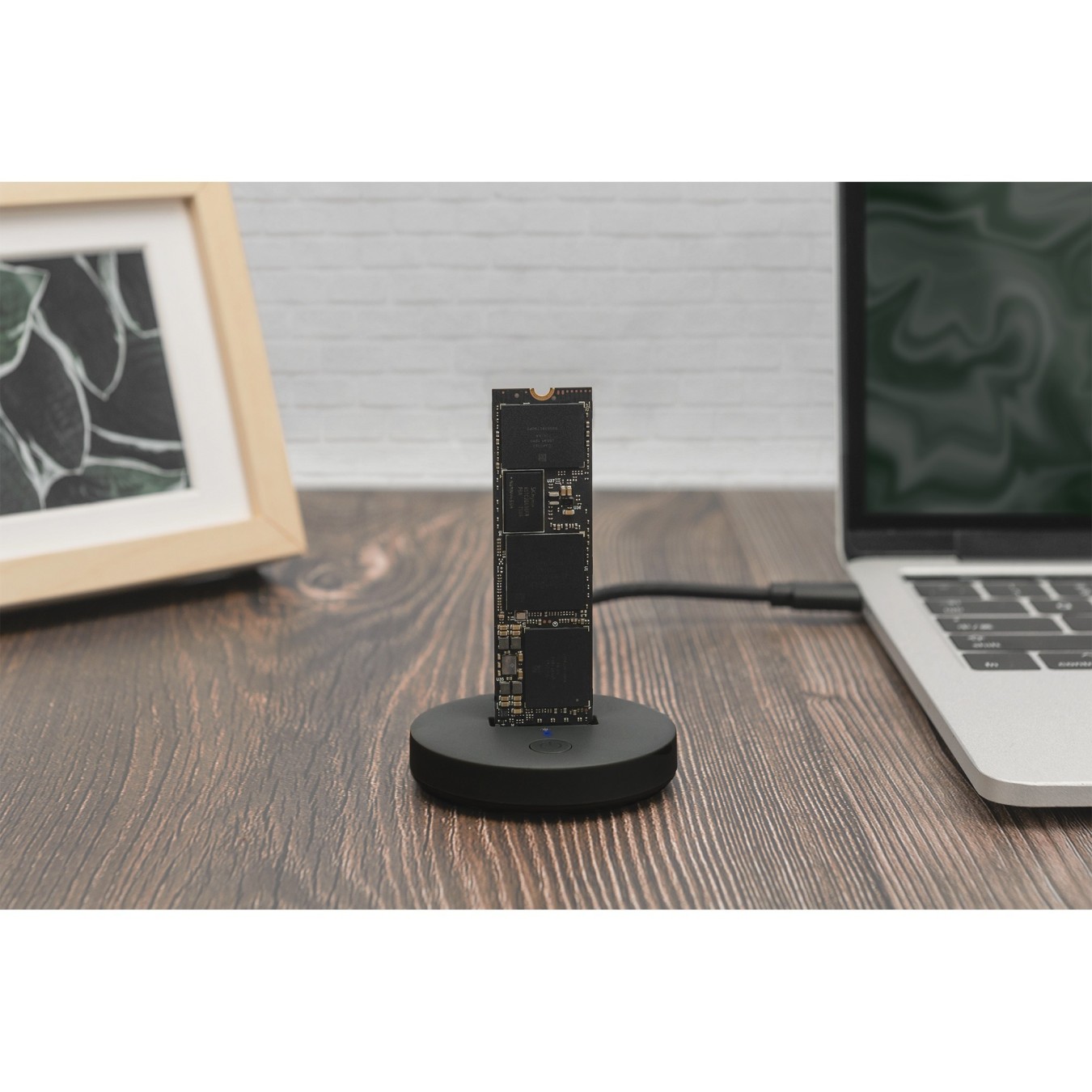 DIGITUS USB-C Docking Station for NVMe/SATA SSD - Characteristics (Black) — Buy in Cyprus with Fast Delivery