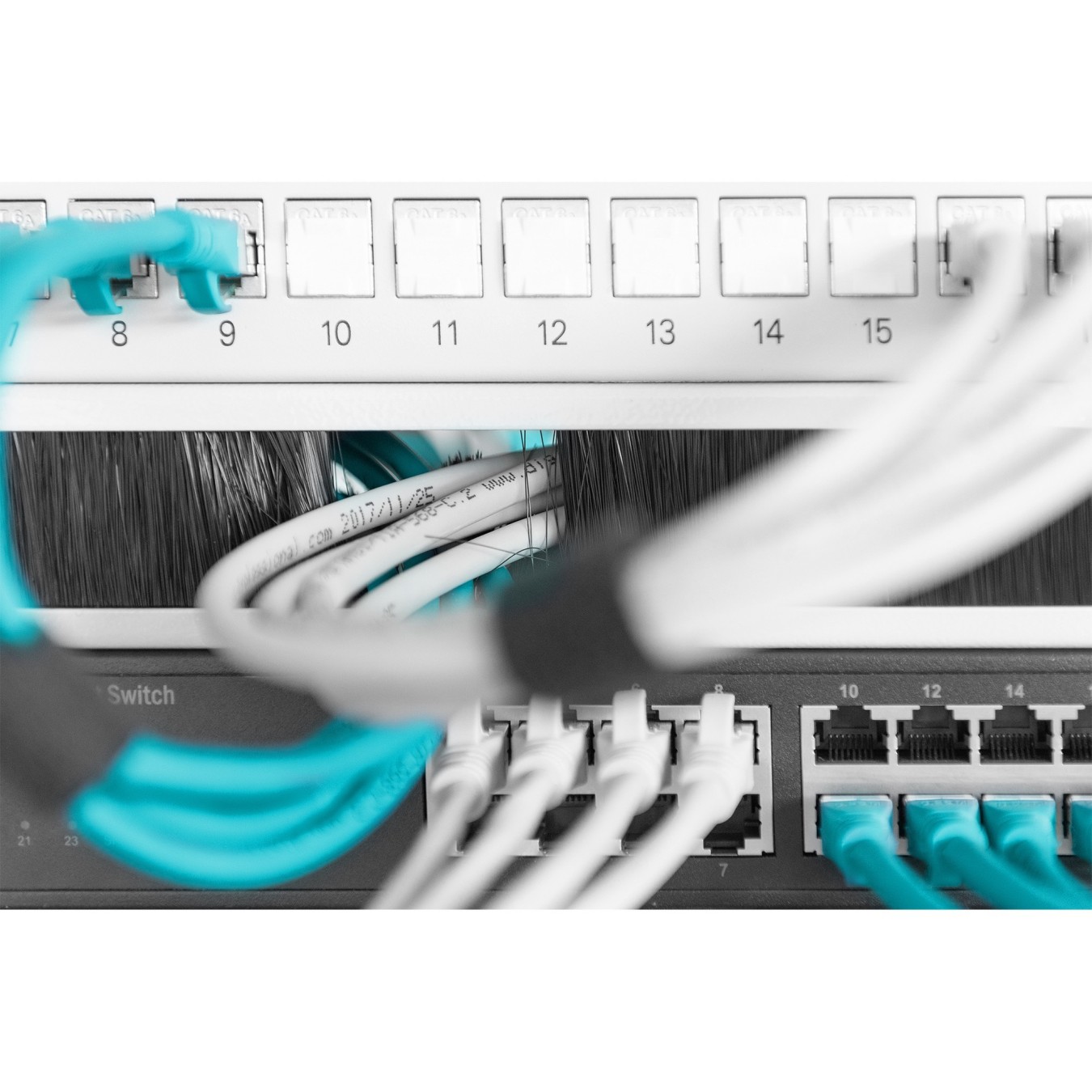 Cable brush strip 1U opening 24x423mm grey — Buy in Cyprus with Fast Delivery