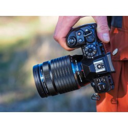 Buy Olympus M.Zuiko Digital ED 40-150mm F4.0 PRO incl. Lens hood & Wrapping cloth in Cyprus, Nicosia, Limassol, Larnaka, Pafos