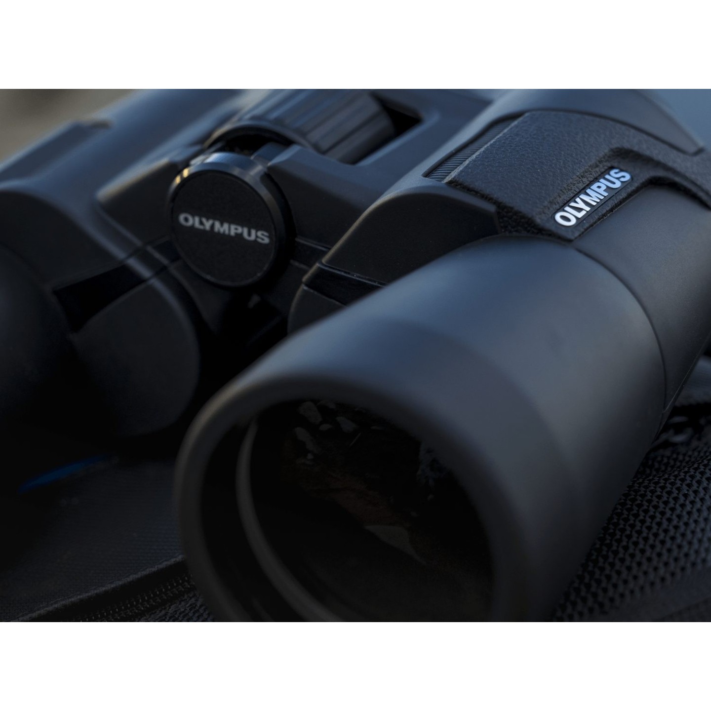 Olympus Binoculars 8-16x40 S - Case & Strap Included — Buy in Cyprus with Fast Delivery