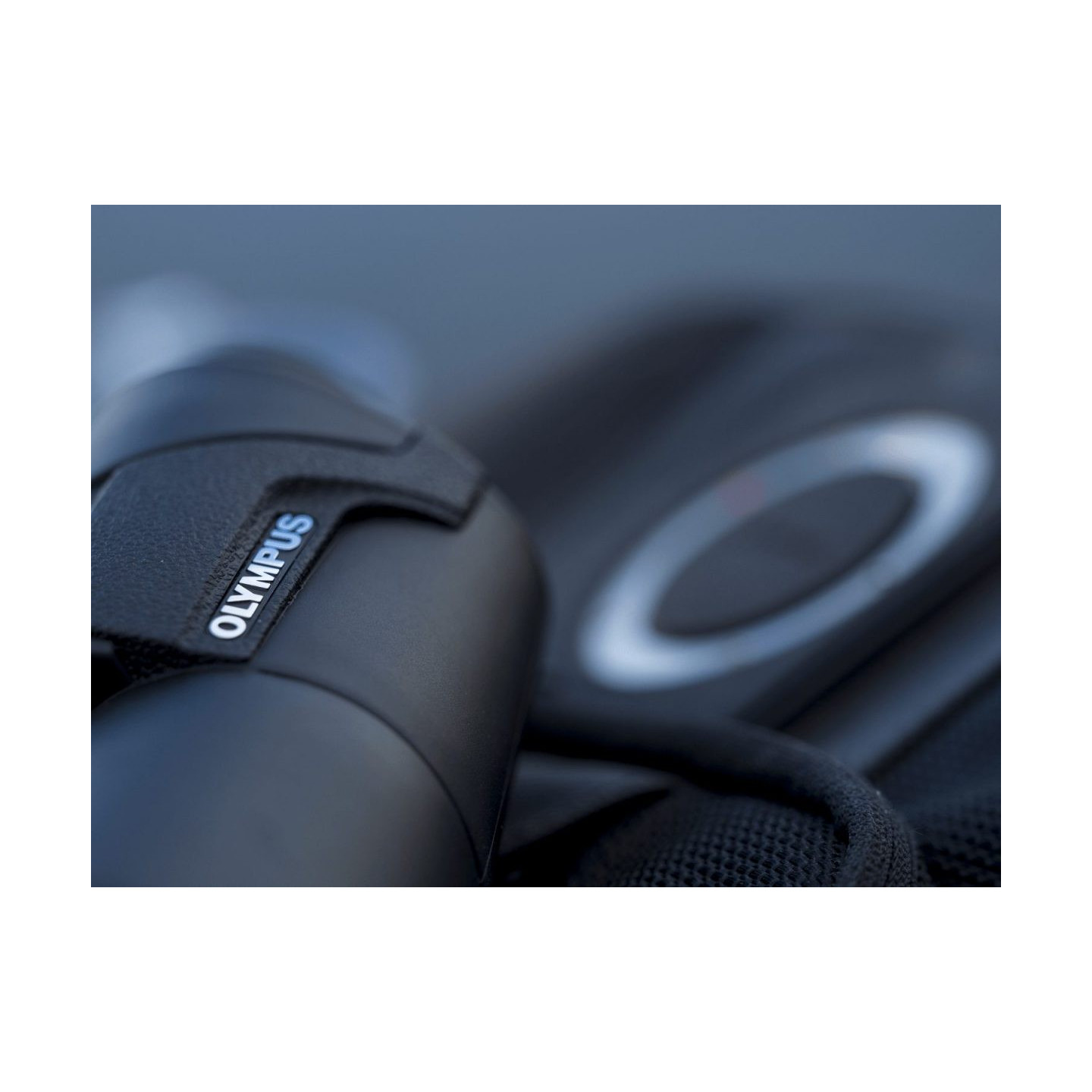 Olympus Binoculars 8-16x40 S - Case & Strap Included — Buy in Cyprus with Fast Delivery