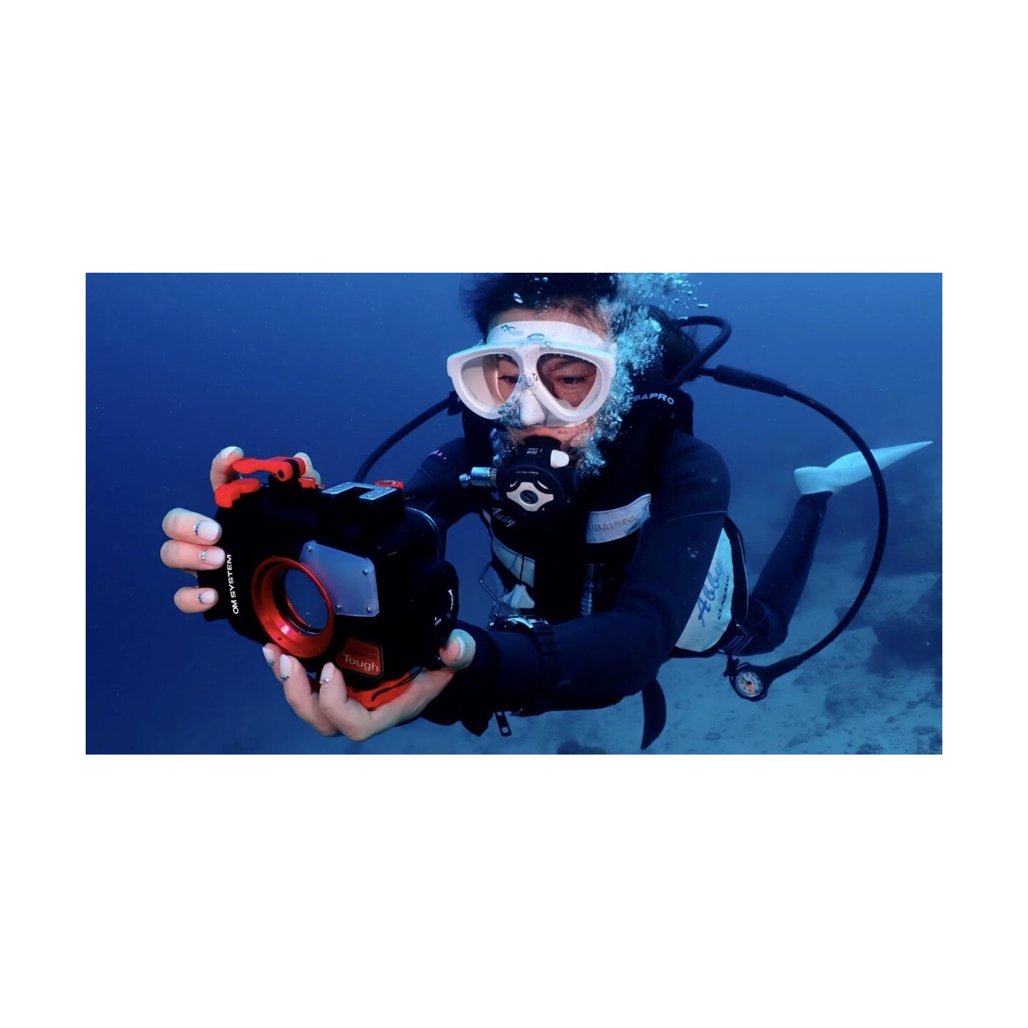 Olympus PT-059 Underwater Case for TG-6 & TG-7 - PT-059 - 45 m depth rating, full camera control