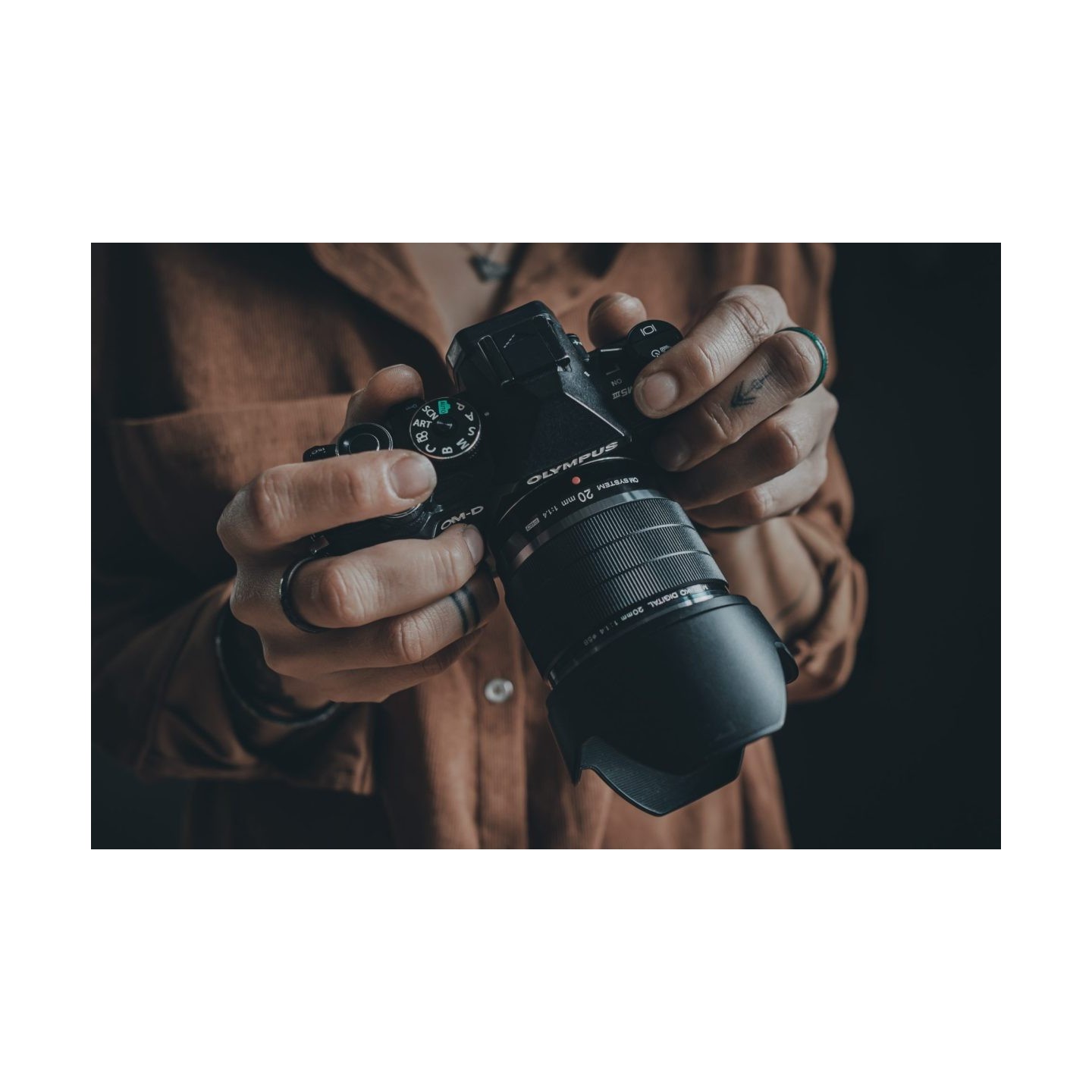 Olympus OM SYSTEM M.Zuiko PRO Digital ED 20mm 1:1.4 incl. Lens hood & Wrapping cloth — Buy in Cyprus with Fast Delivery