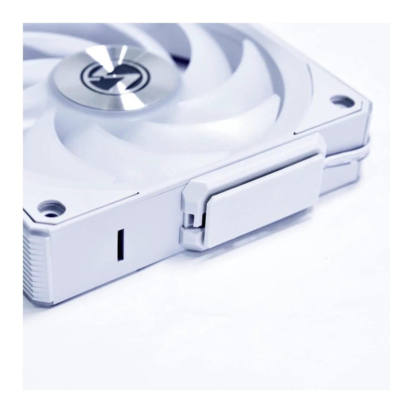 Lian Li UNI RGB Fan CL Wireless 120mm - White - 3-Pack - Reverse Blade - Static Pressure — Buy in Cyprus with Fast Delivery