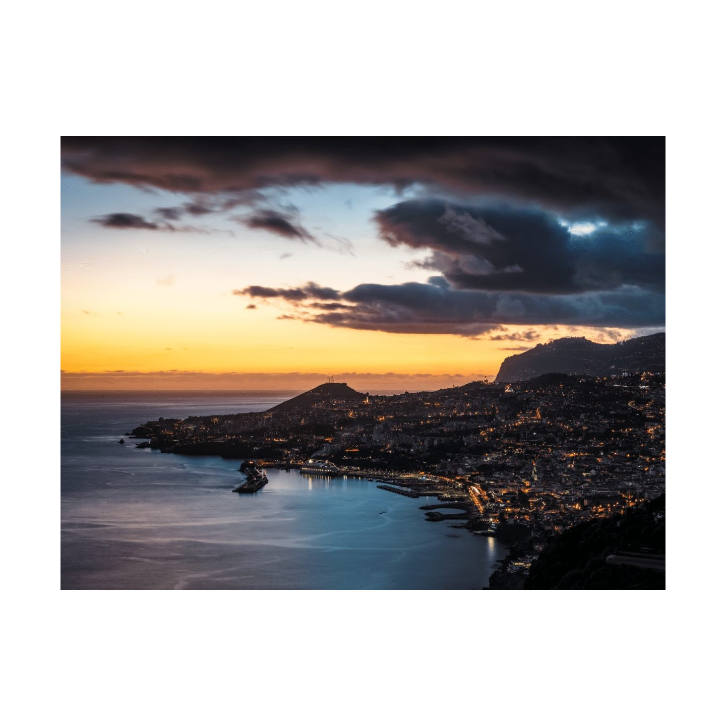 M.Zuiko Digital ED 12-45mm F4.0 PRO - EZ-M1245PRO - Ultra-compact, lightweight, weather-sealed