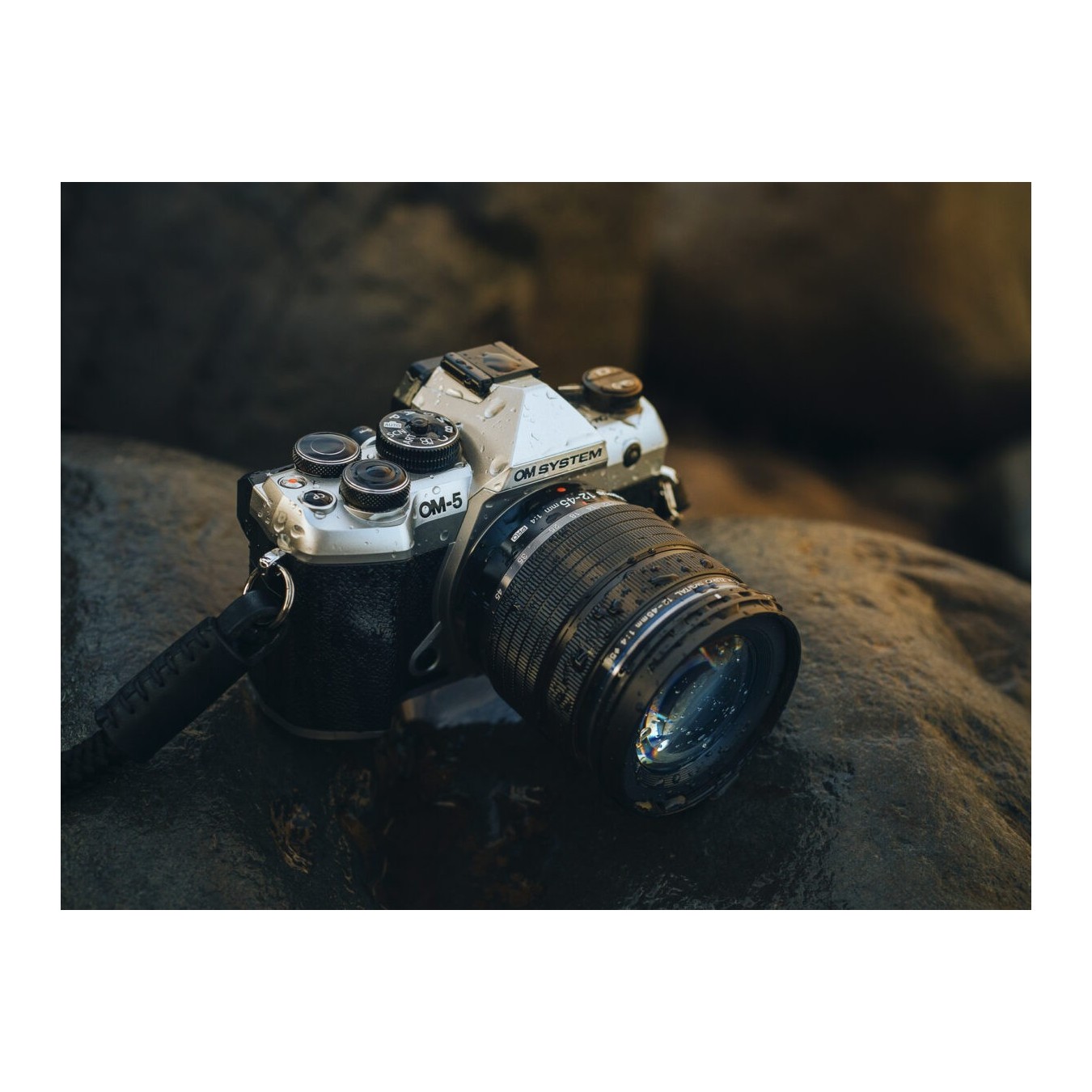 Olympus OM-5 II - 1245 Kit - (Silver body, Black lens, Micro Four Thirds) — Buy in Cyprus with Fast Delivery