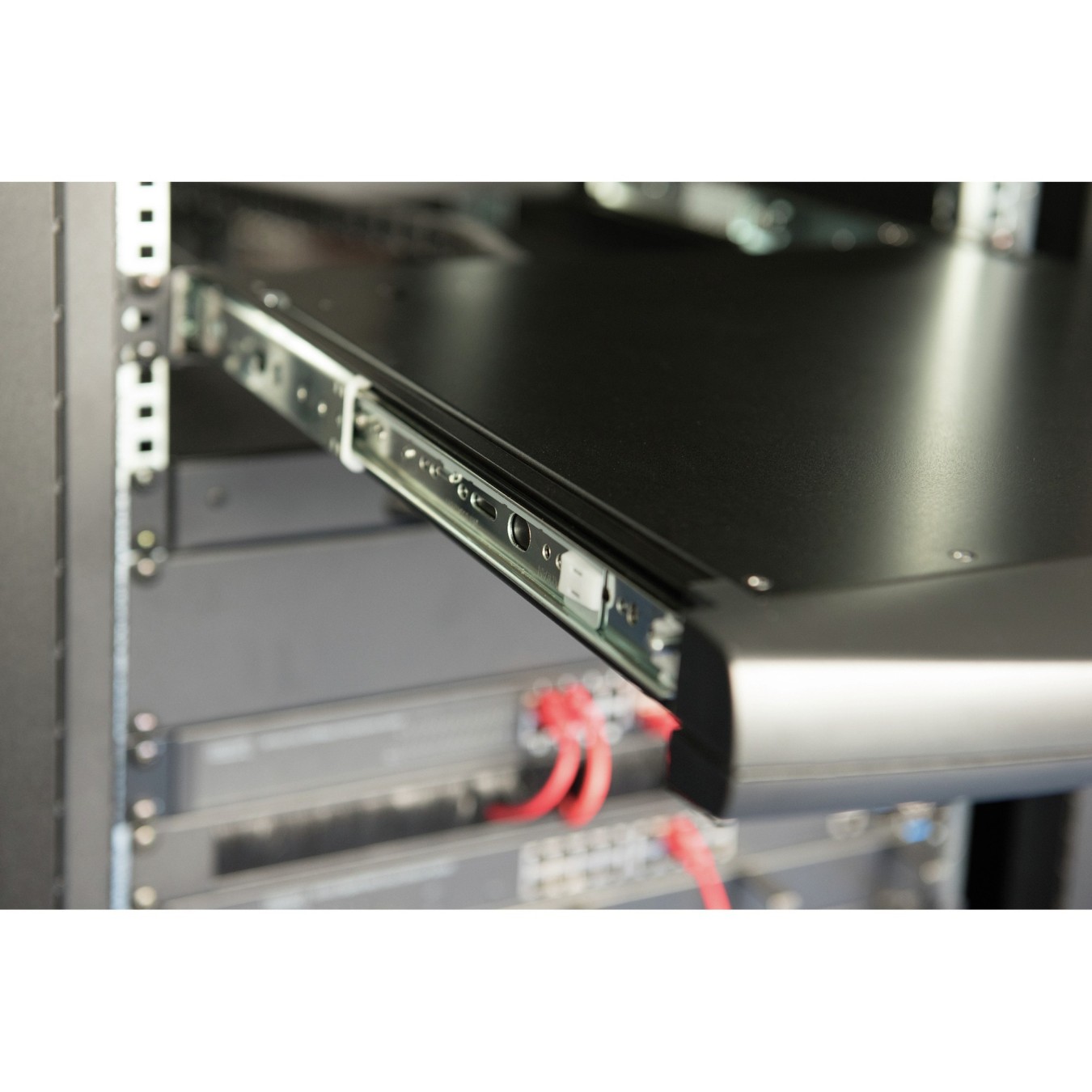DIGITUS Modulare Konsole 17'HD TFT. 1-port VGA KVM Deutsch — Buy in Cyprus with Fast Delivery