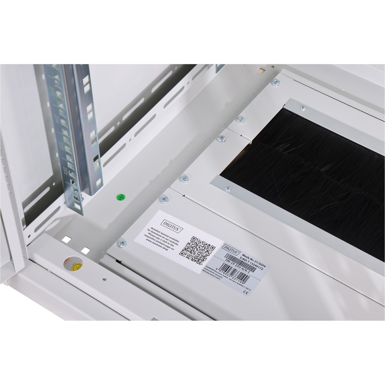 DIGITUS Netzwerkschrank Unique 22HE 1164x600x600mm grau (Speditionsversand) - Freestanding rack 22U