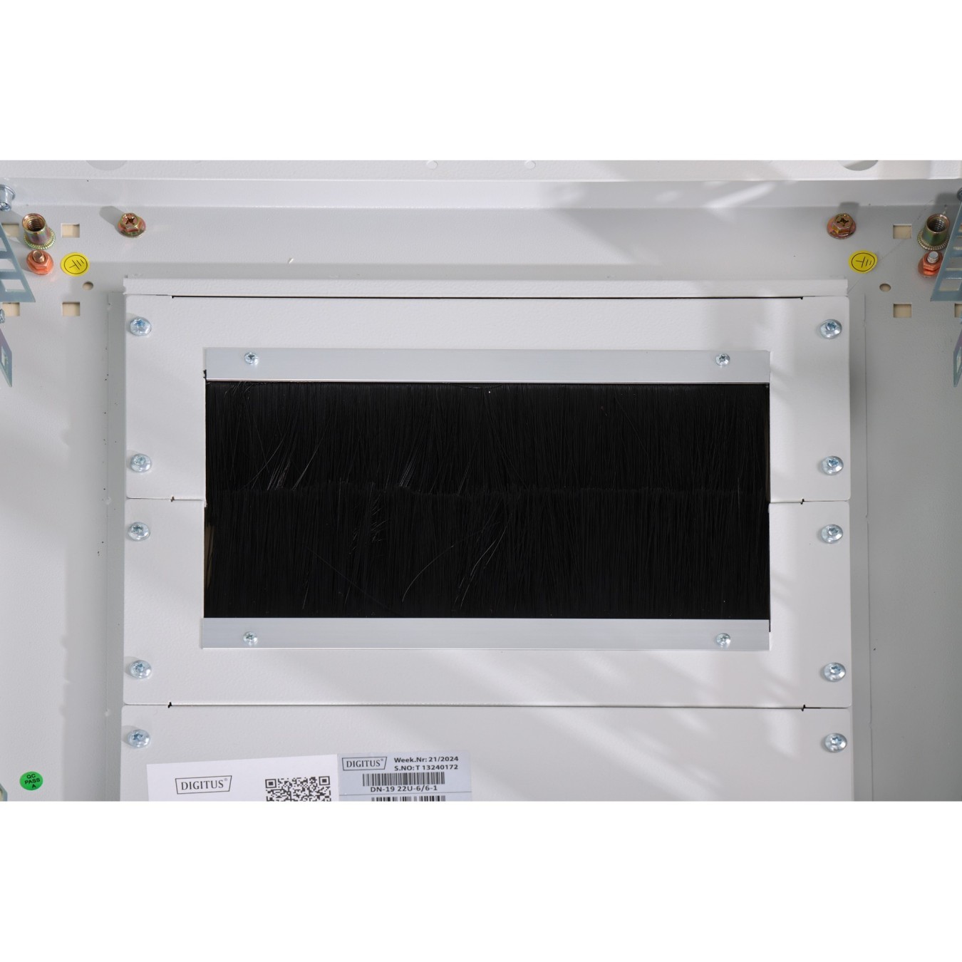DIGITUS Netzwerkschrank Unique 22HE 1164x600x600mm grau (Speditionsversand) - Freestanding rack 22U