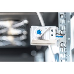 Buy DIGITUS Dachlüftereinheit Unique Dynamic 4 Lüfter schw. - Rack cabinet roo... in Cyprus, Nicosia, Limassol, Larnaka, Pafos