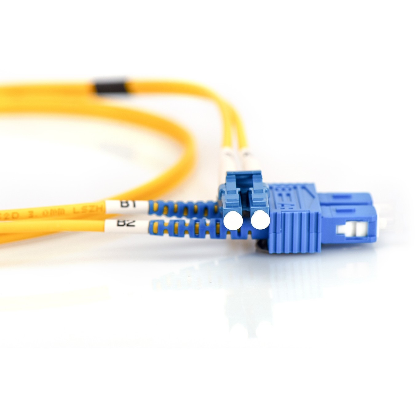 DIGITUS LWL Patchkabel LC - to SC 1.00m Singlemode Duplex OS2 — Buy in Cyprus with Fast Delivery