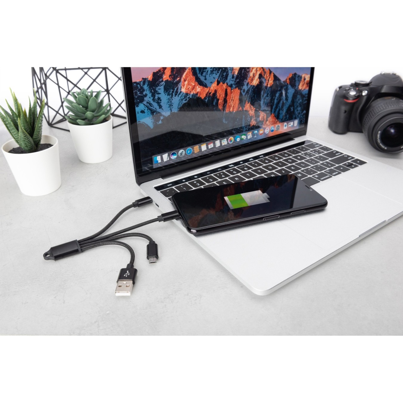 DIGITUS 3-in-1 Ladekabel USB A Lightning + Micro USB + USB-C - Black, 5 m USB 2.0 Blister — Buy in Cyprus with Fast Delivery