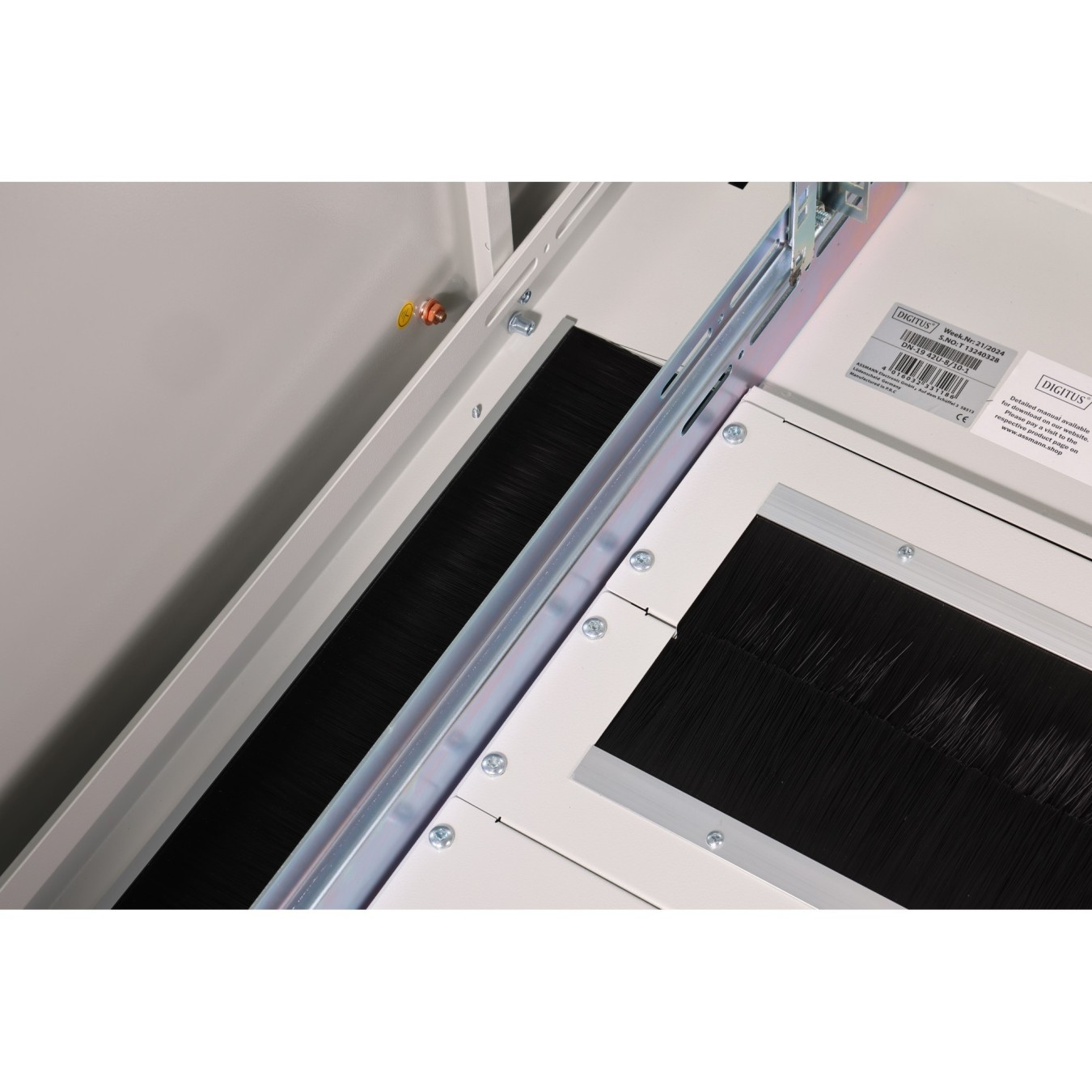 DIGITUS Netzwerkschrank Unique - 42HE 2053x800x1000mm gray - Freight shipping — Buy in Cyprus with Fast Delivery