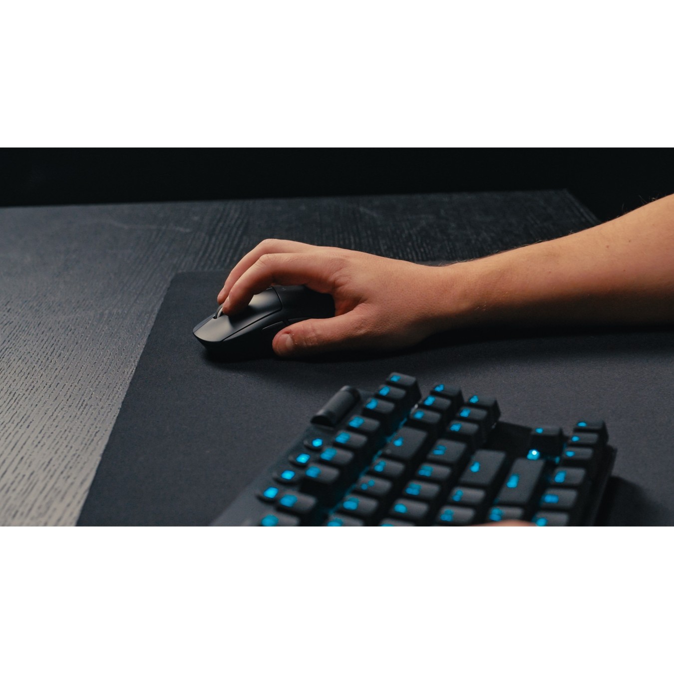 Logitech G PRO X SUPERLIGHT 2 LIGHTSPEED Gaming Mouse - EER2-933 - MAGENTA, 2.4GHz — Buy in Cyprus with Fast Delivery