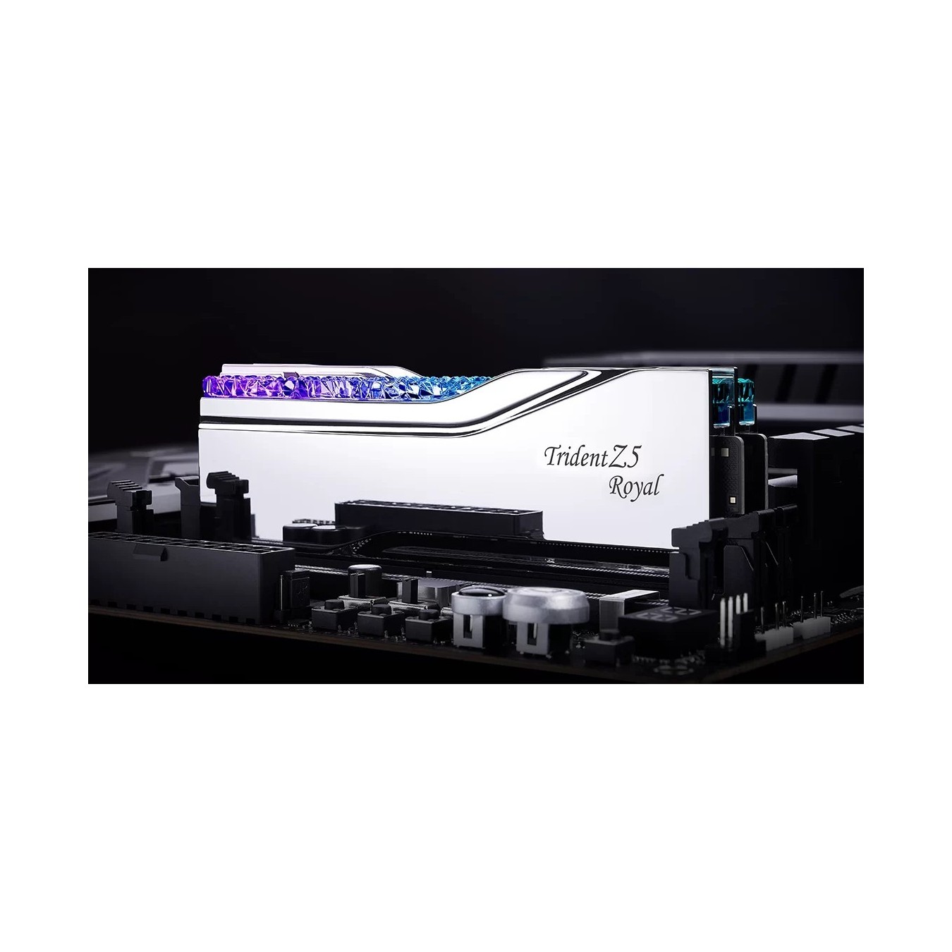 32GB DDR5-7200 CL34 G.Skill KIT (2x16GB) TR5S RGB Royal - F5-7200J3445G16GX2-TR5S - RGB backlit, DDR5-7200