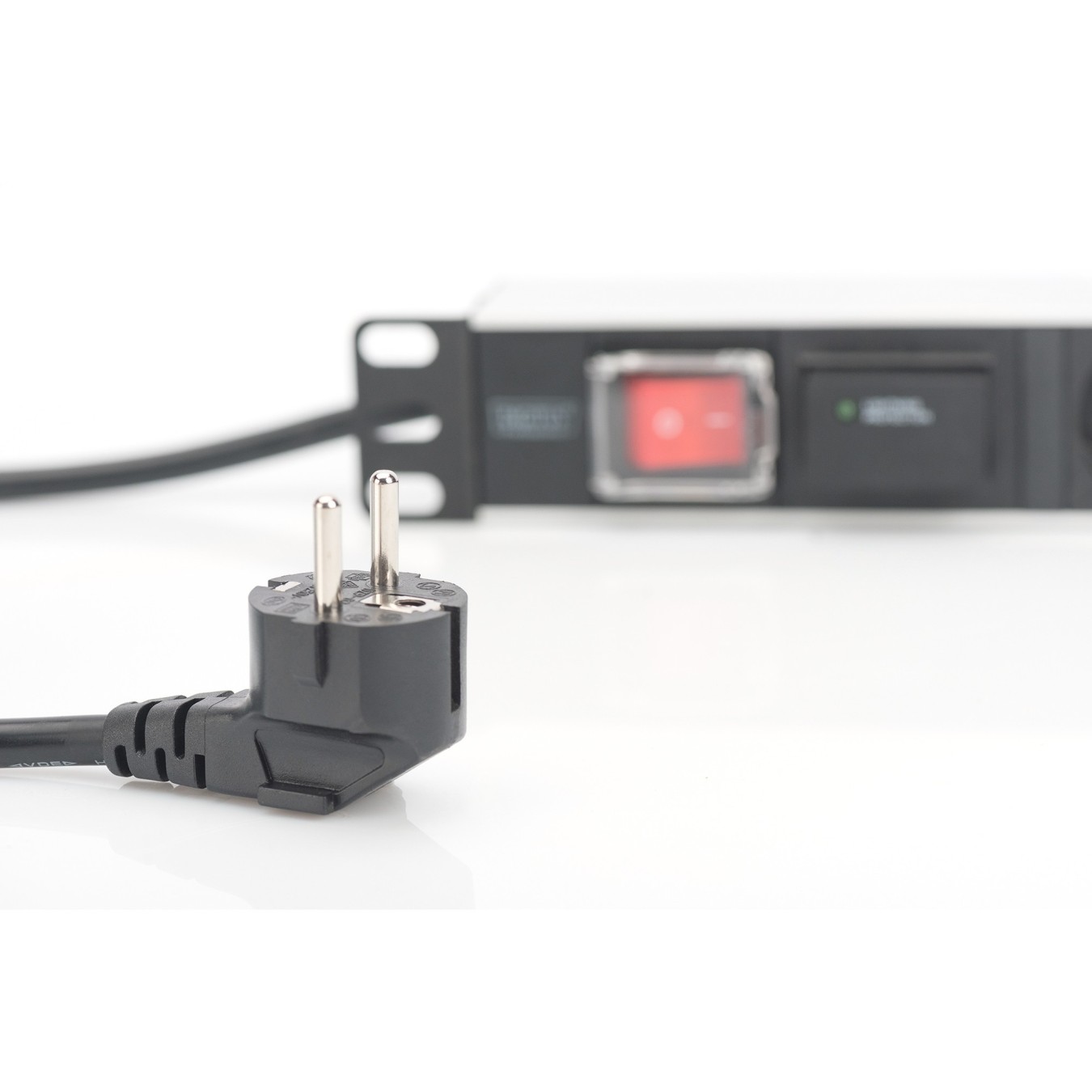 DIGITUS 7-Outlet Power Strip with 2m Lead - Type F Schuko - Silver Aluminium, On/Off Switch — Buy in Cyprus with Fast Delivery