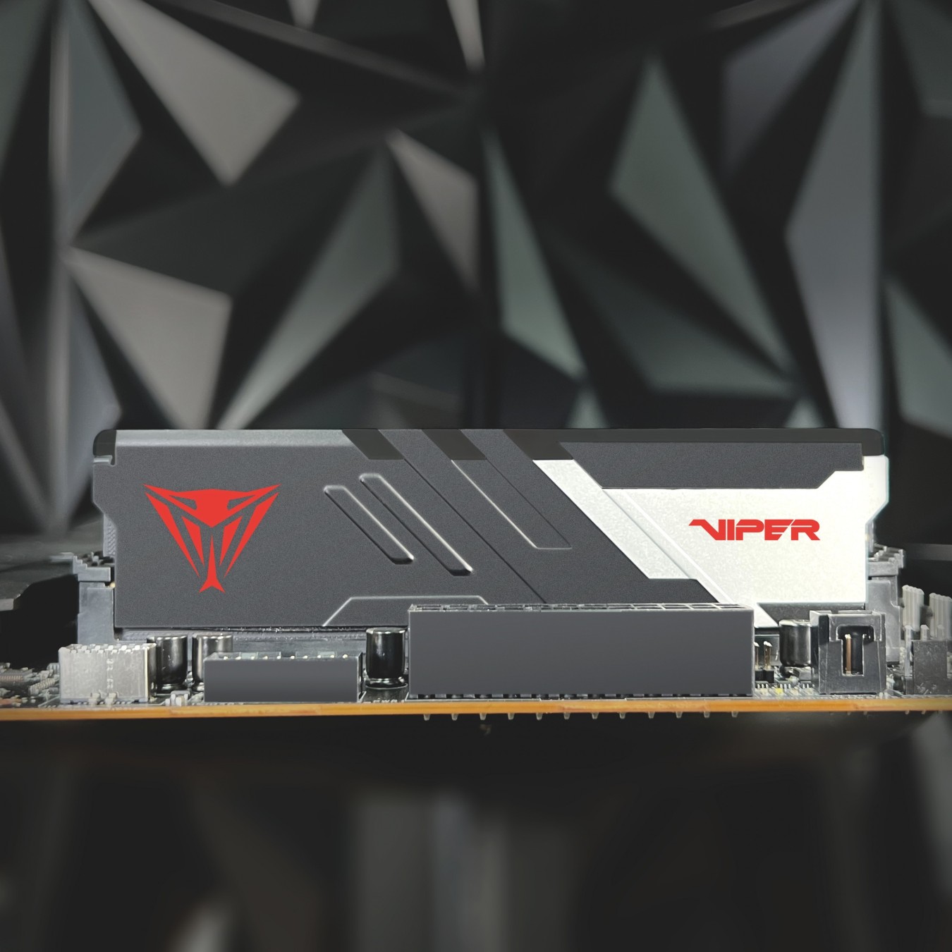 32 GB Patriot DIMM 7200 (2x16 GB) Dual-Kit - PVV532G720C34K - Black, DDR5-7200 CL34, XMP — Buy in Cyprus with Fast Delivery