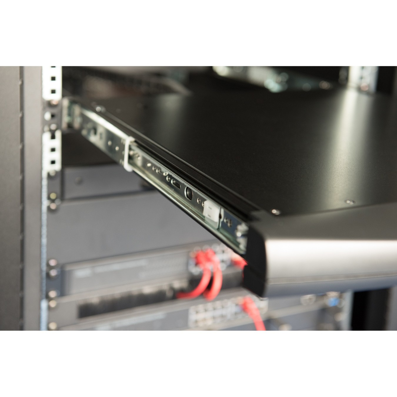 DIGITUS Modular HD LCD KVM Console with 19" TFT - 8-Port HDMI KVM, Touchpad, French Keyboard Layout