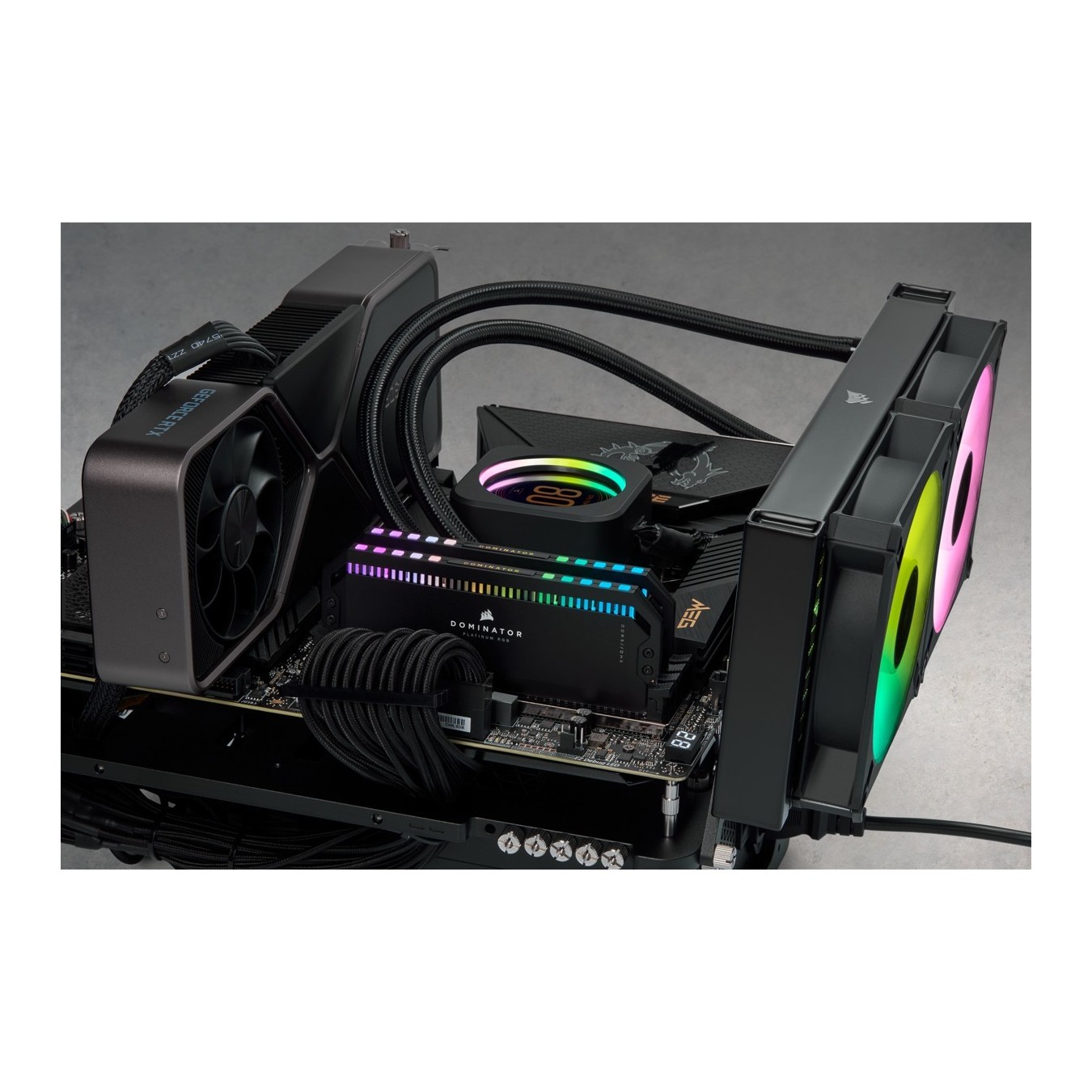 32GB DDR5-6400 CL32 CORSAIR KIT (2x16GB) DOMINATOR P RGB retail — Buy in Cyprus with Fast Delivery