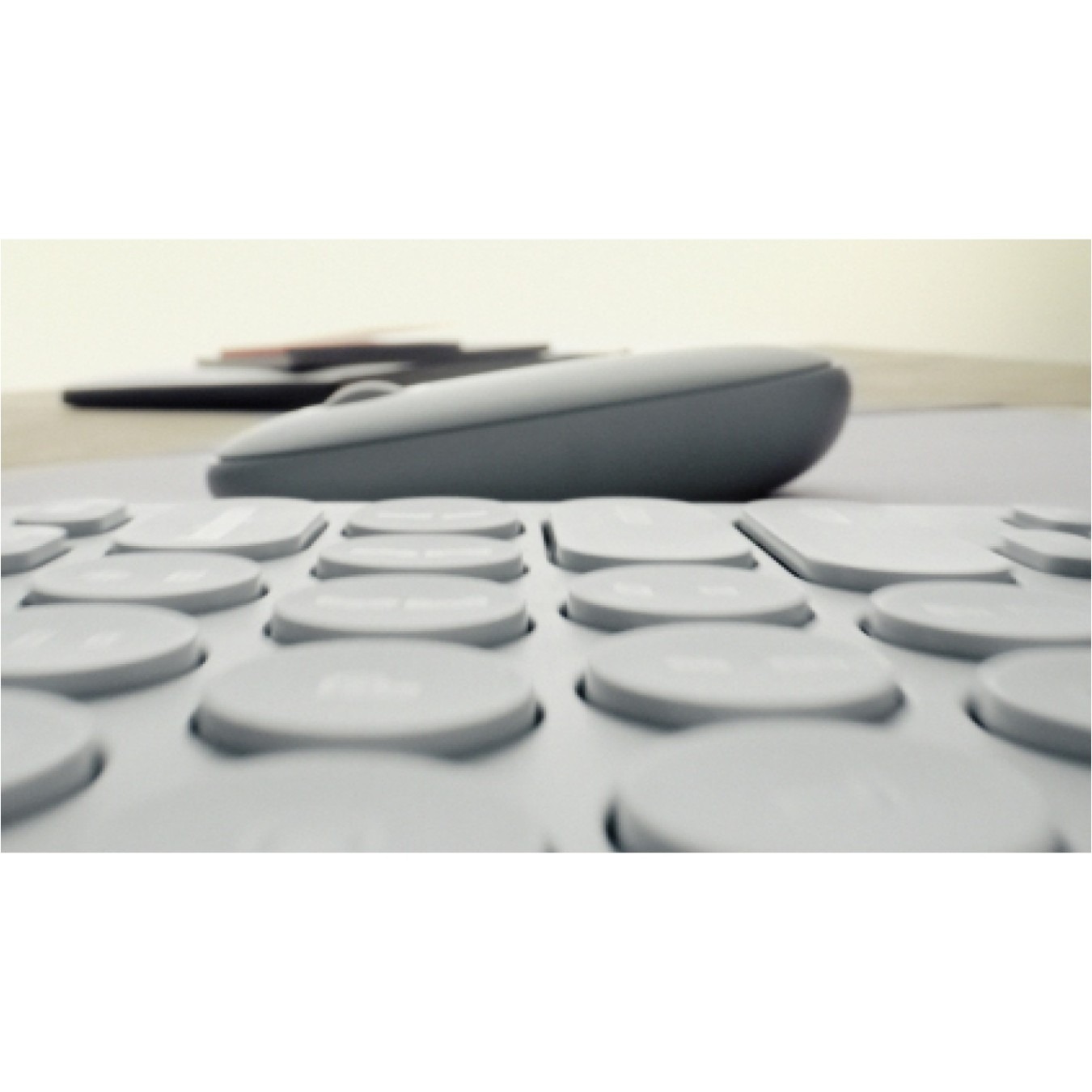 Pebble Keys 2 - K380S - (Tonal Rose) — Buy in Cyprus with Fast Delivery