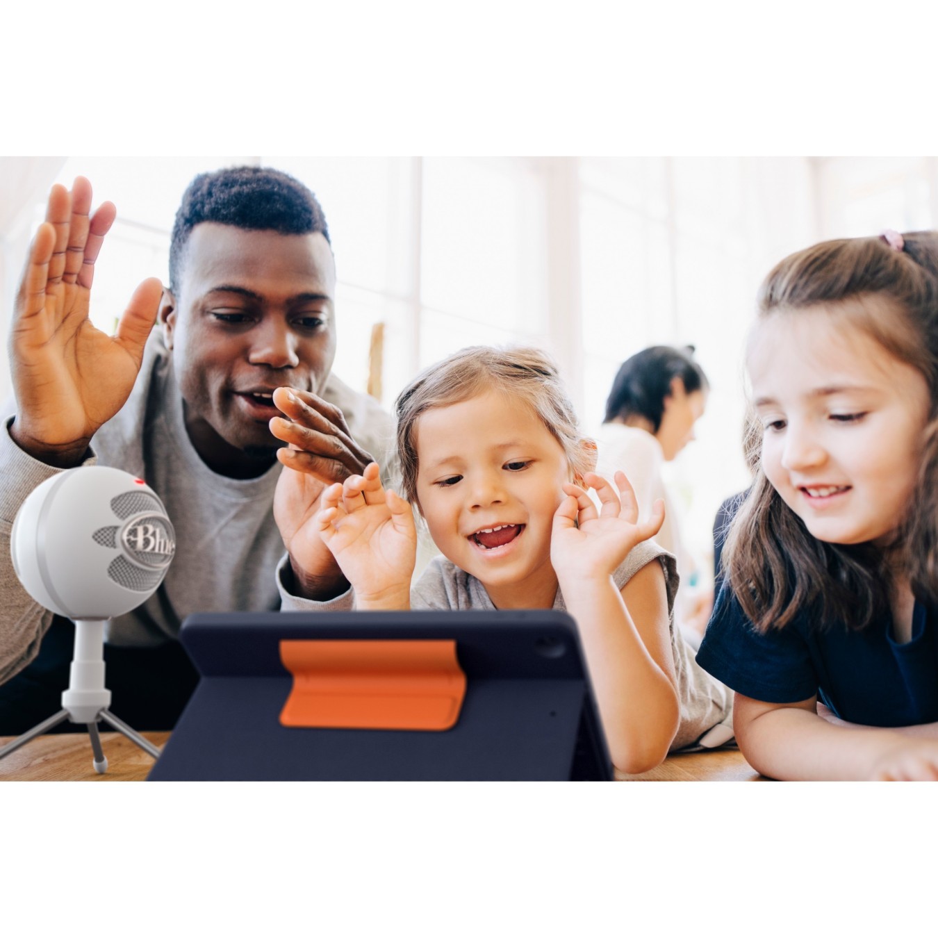 Logitech Rugged Combo 3 for iPad Gen. 7/8 - Classic Blue - Education (DE) — Buy in Cyprus with Fast Delivery