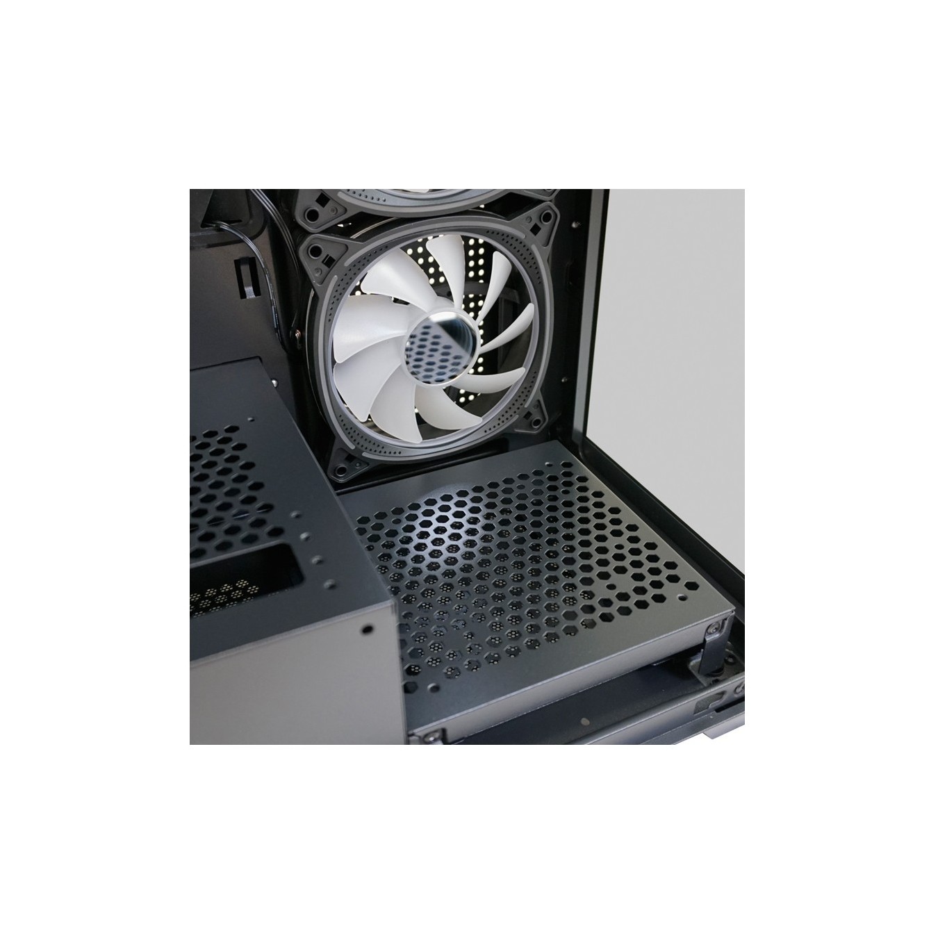 Midi LC-Power - 715B -  — Buy in Cyprus with Fast Delivery