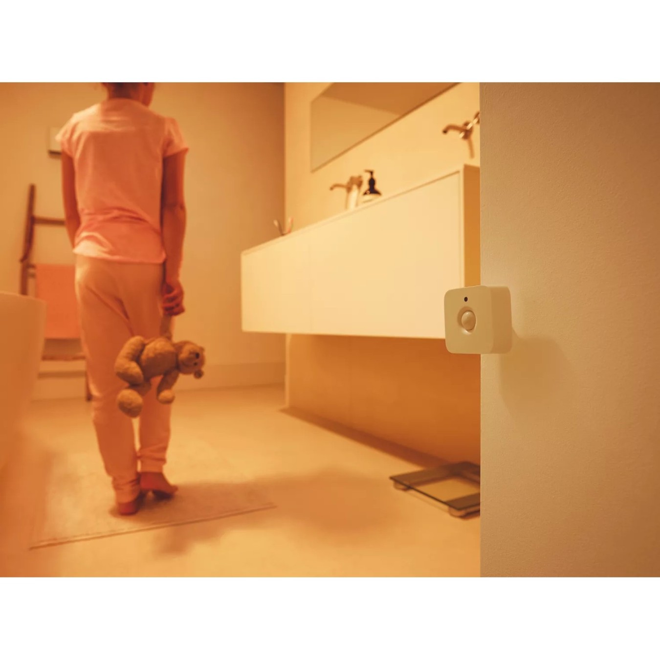 Philips Hue Motion Sensor - White — Buy in Cyprus with Fast Delivery