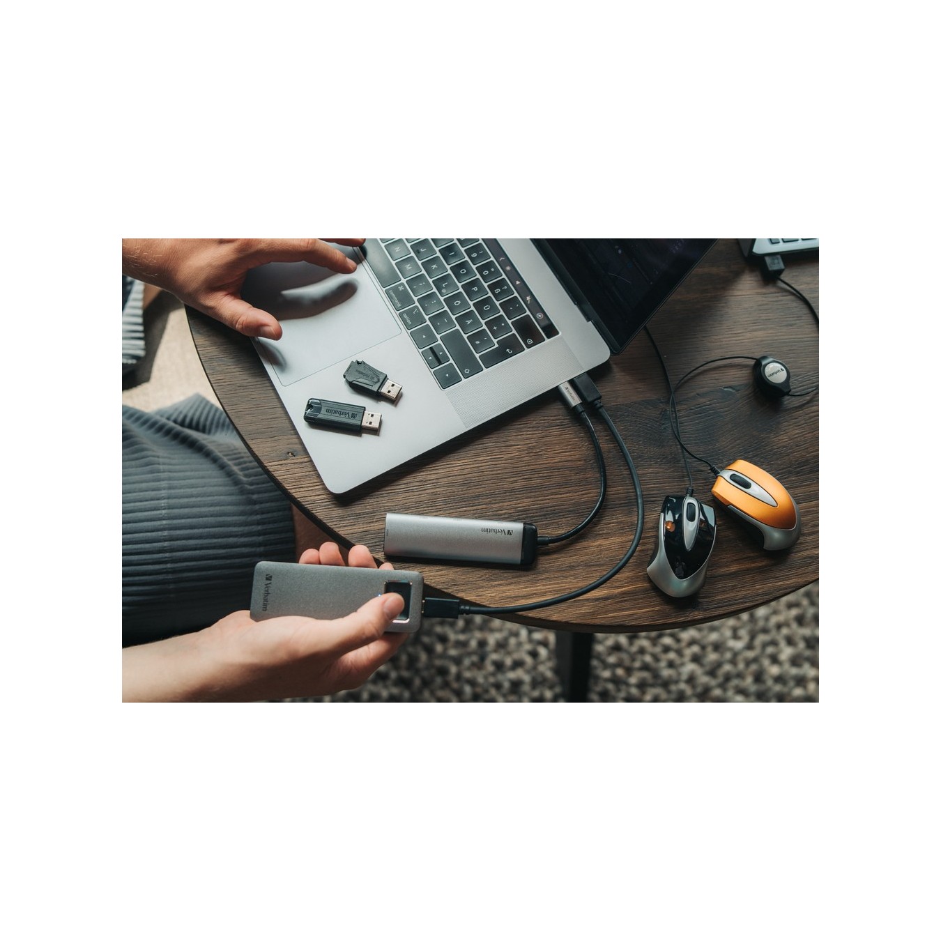 Verbatim PinStripe USB 3.2 256GB Black 49320 (Boxed) — Buy in Cyprus with Fast Delivery