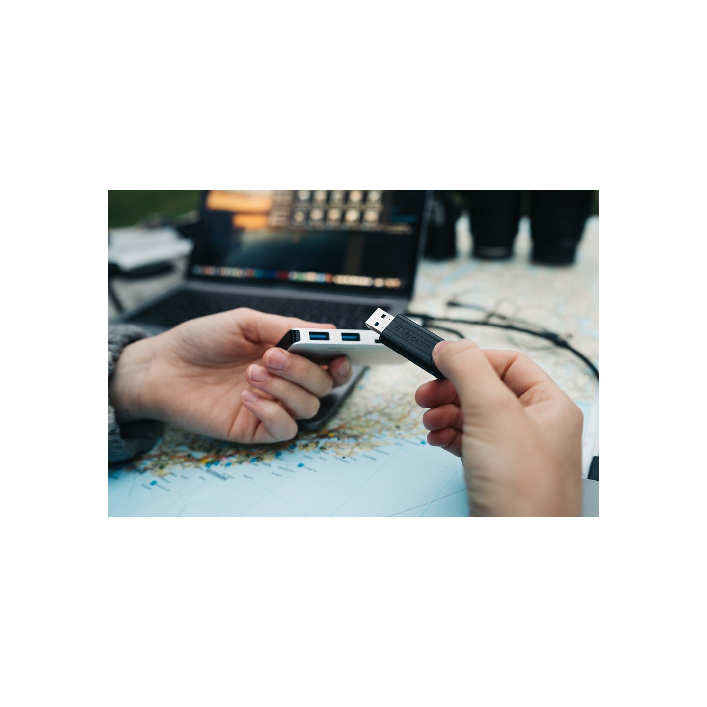 Verbatim USB Drive - 3.2 Pinstripe 256GB Black — Buy in Cyprus with Fast Delivery