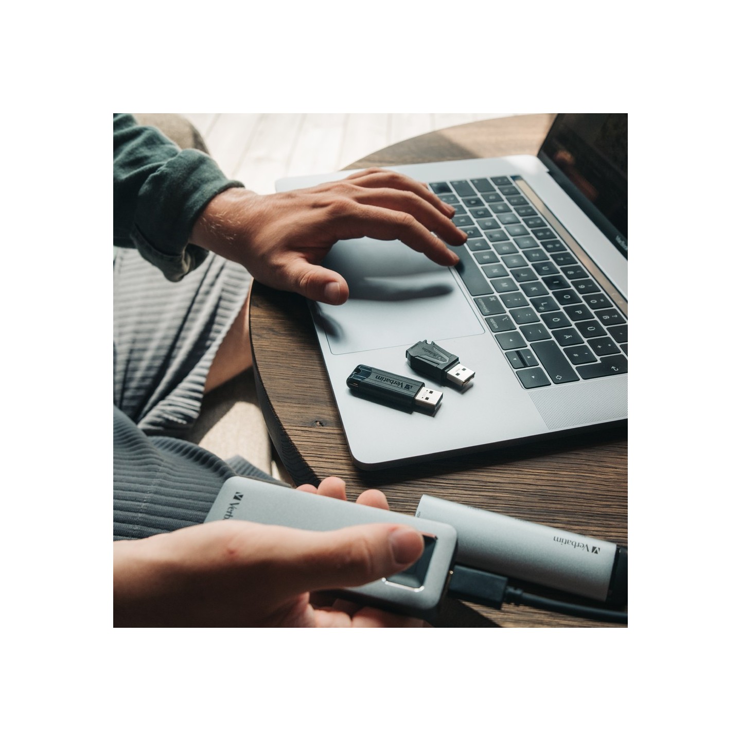 Verbatim USB Drive - 3.2 Pinstripe 64GB Black — Buy in Cyprus with Fast Delivery