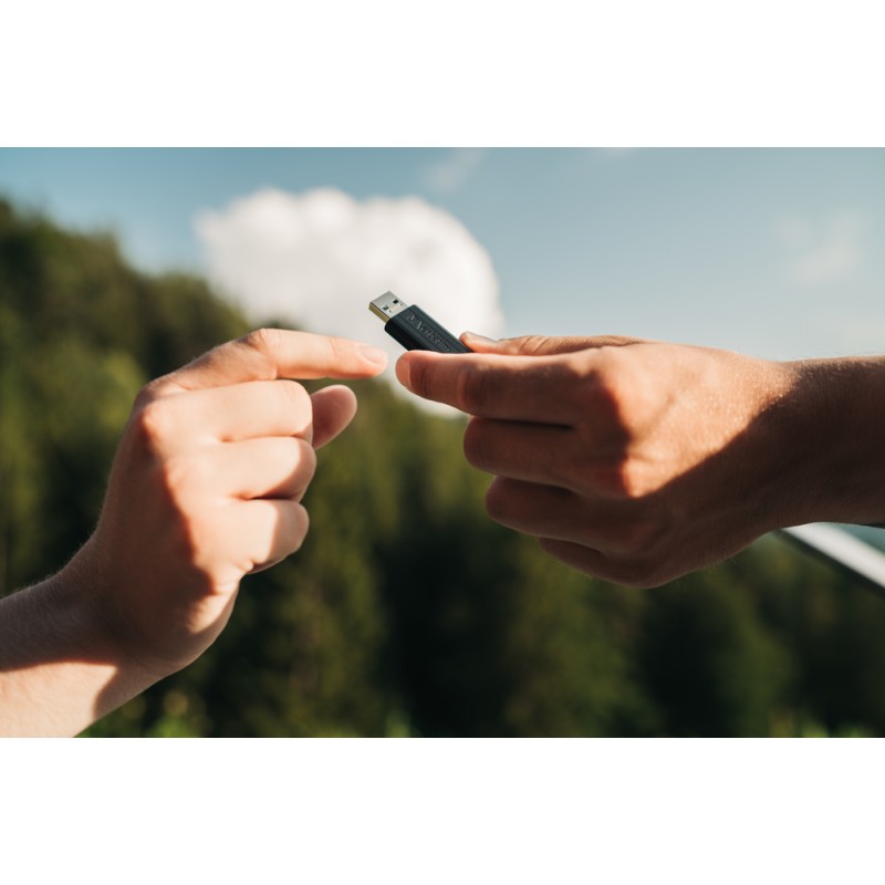 Buy Verbatim USB Drive - 3.2 Pinstripe 64GB Black in Cyprus, Nicosia, Limassol, Larnaka, Pafos