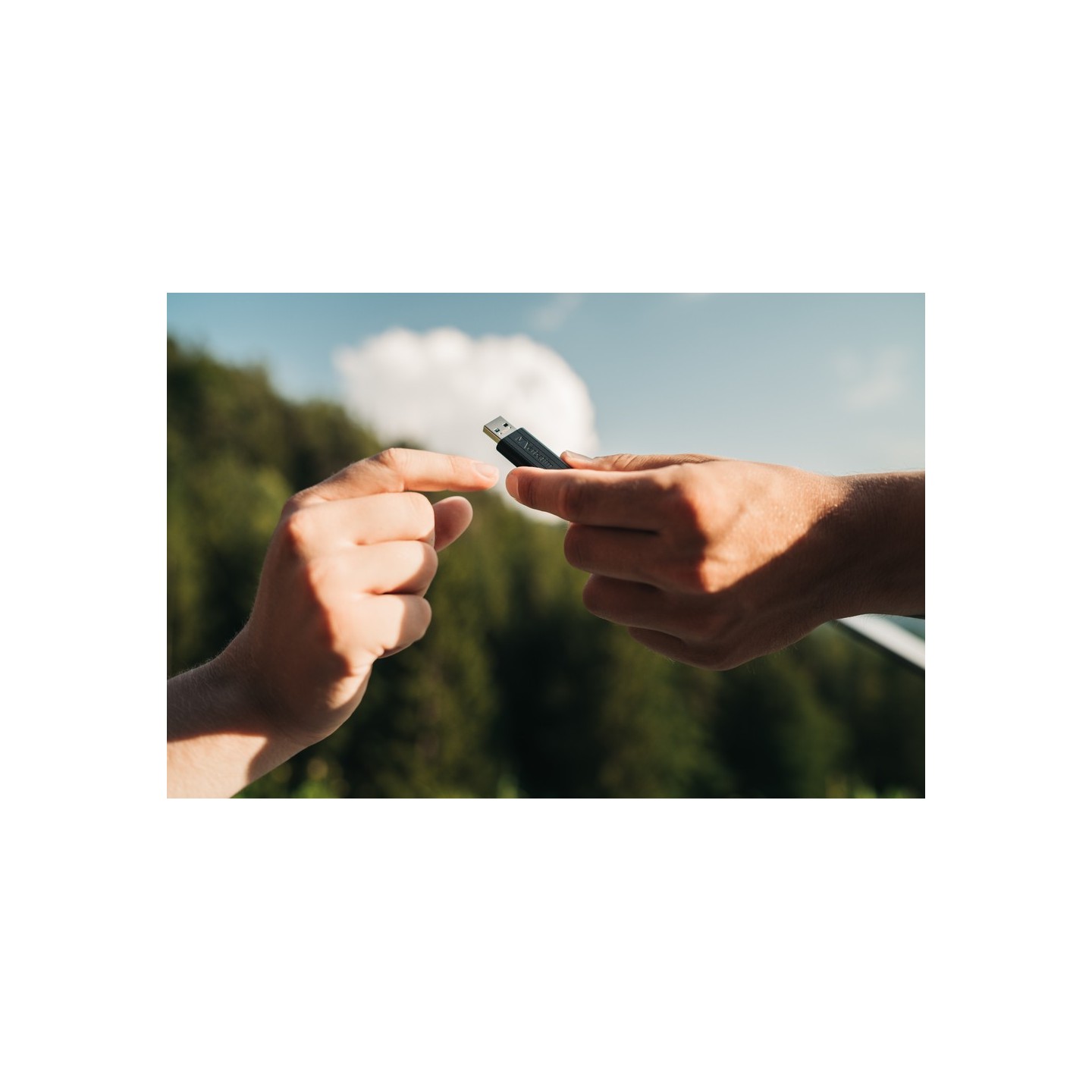 Verbatim PinStripe 64GB USB 3.2 Gen 1 Black Flash Drive - 49318 — Armenius Store Cyprus