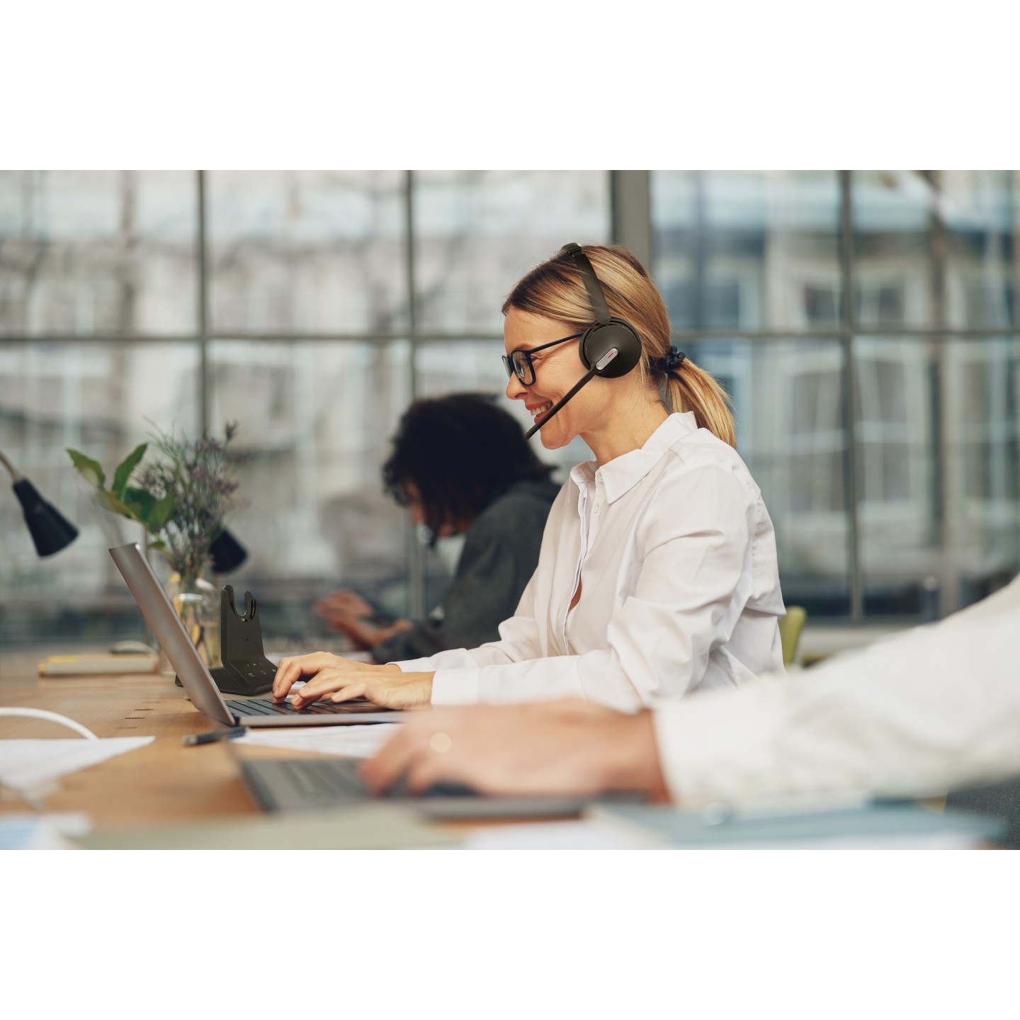 Yealink WH64 Dual DECT/Bluetooth Wireless Headset 3-Mic NC Teams (Boxed) — Buy in Cyprus with Fast Delivery