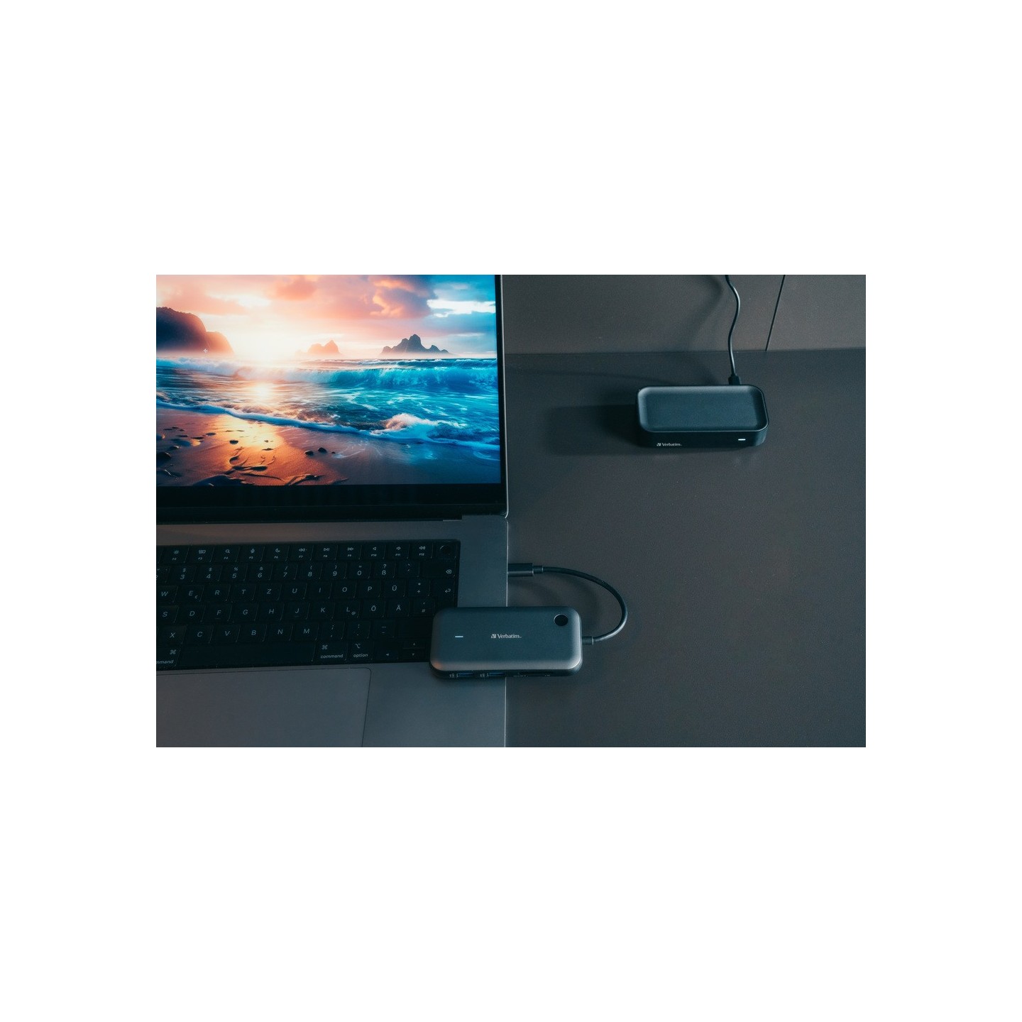 Verbatim Share My Screen USB-C Wireless Display Adapter 1080P with Hub - WDA-01 - USB-C Wireless Display Adapter 1080P with Hub