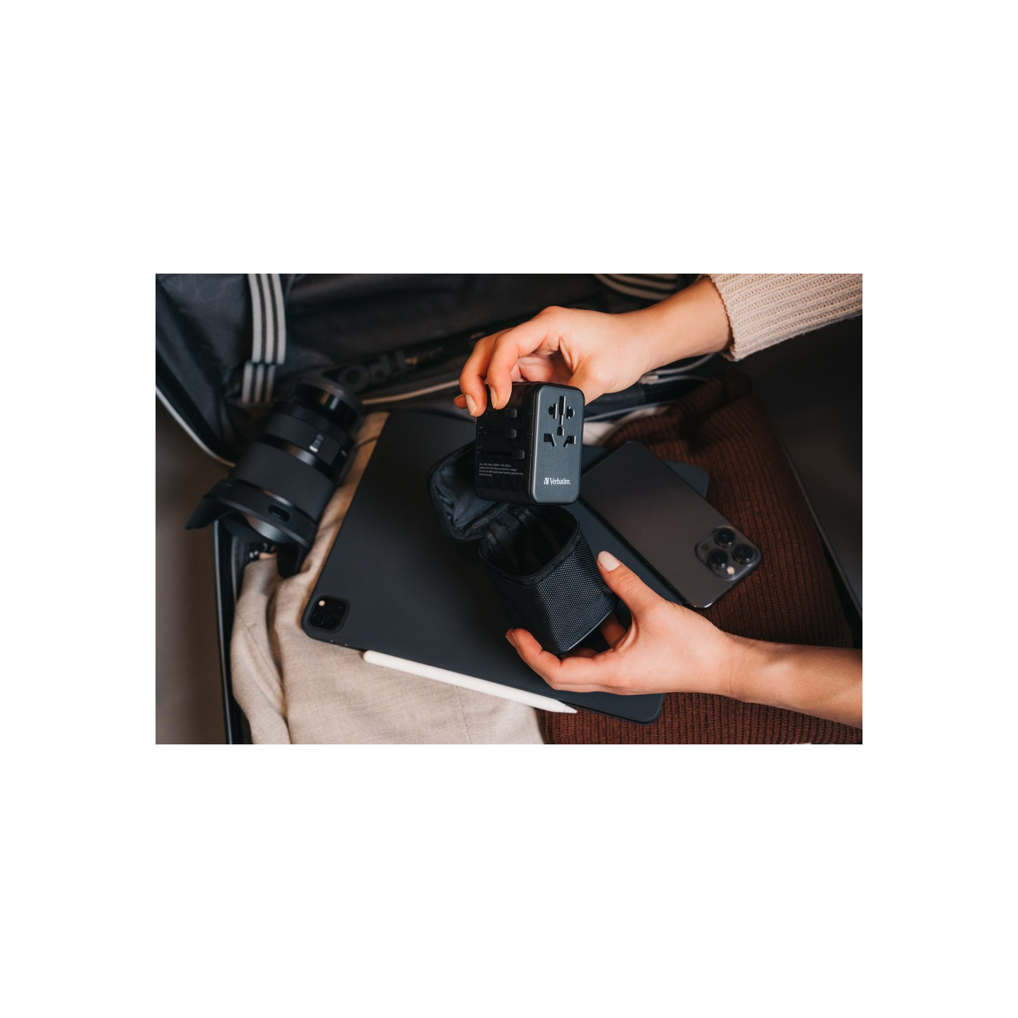 Verbatim Charger Travel Adapter World to World GAN III 65W 2xC 2xA - UTA-05 - 65W 2xC 2xA — Buy in Cyprus with Fast Delivery