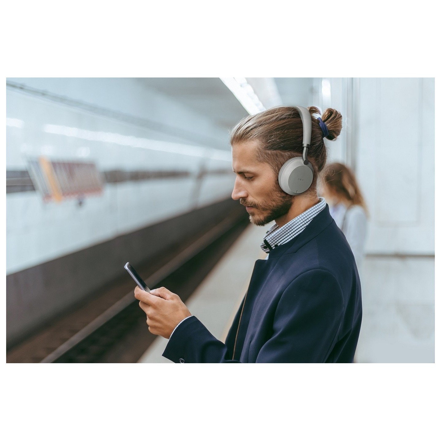 Yealink BH72 Wireless Bluetooth Headset - Dual Teams, Retractable Mic, Charging Stand (Boxed)