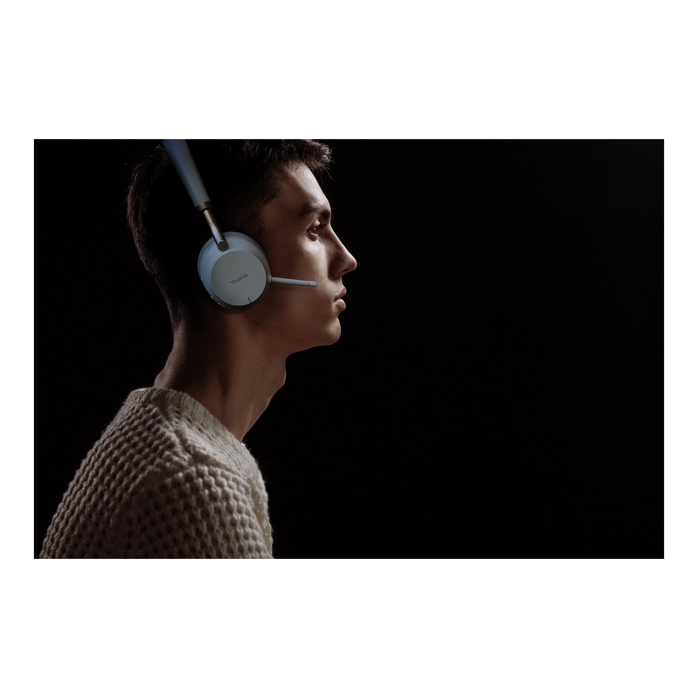 Yealink BH72 Wireless Bluetooth Headset - Dual Teams, Retractable Mic, Charging Stand (Boxed)