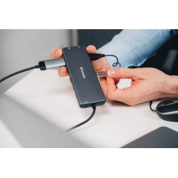 Verbatim USB-C 13-Port Hub CMH-13 | Triple 4K Display, 100W PD — Armenius Store Cyprus