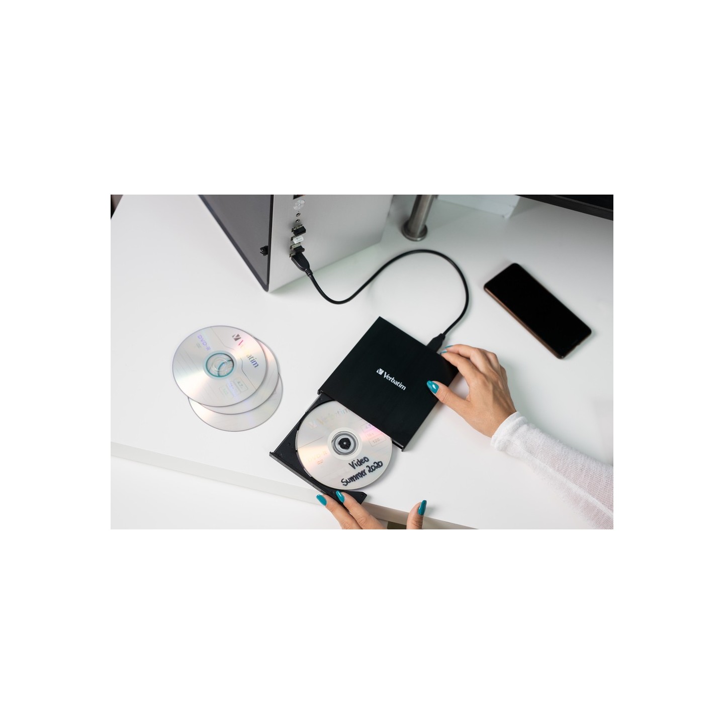 Verbatim External Slimline CD/DVD Writer USB 2.0 Black - 98938 (Boxed) — Buy in Cyprus with Fast Delivery