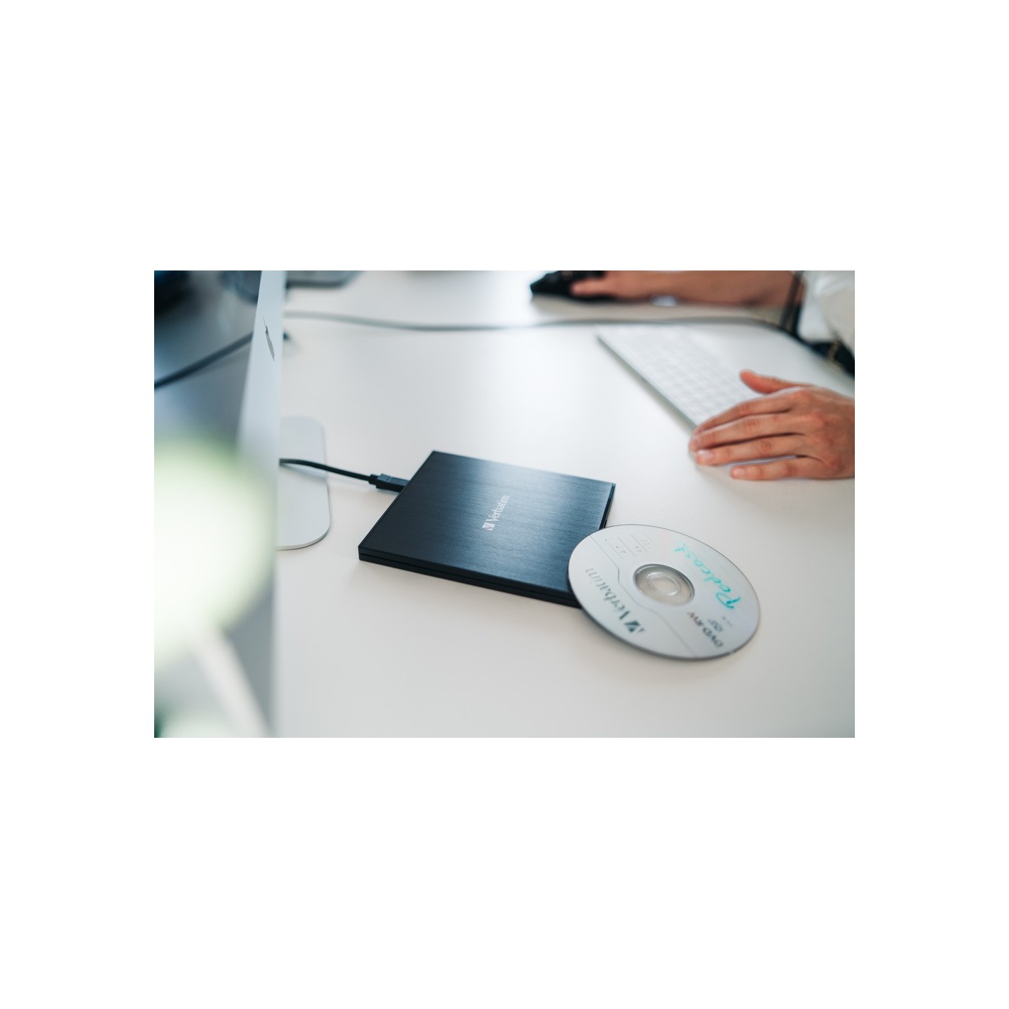 Verbatim External Slimline CD/DVD Writer USB 2.0 Black - 98938 (Boxed) — Buy in Cyprus with Fast Delivery