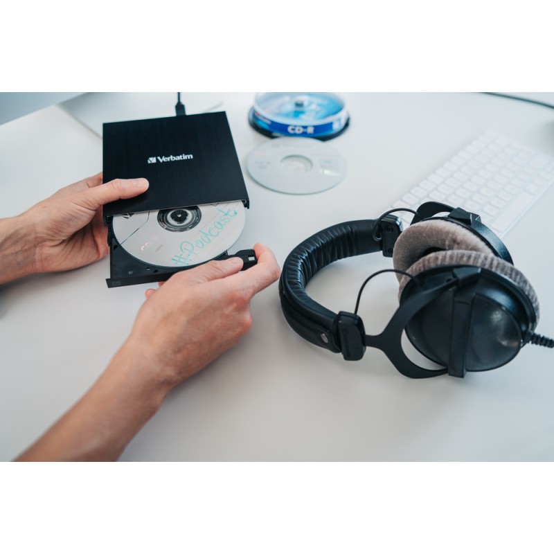 Buy Verbatim External Slimline CD/DVD Writer - USB 2.0 Black in Cyprus, Nicosia, Limassol, Larnaka, Pafos