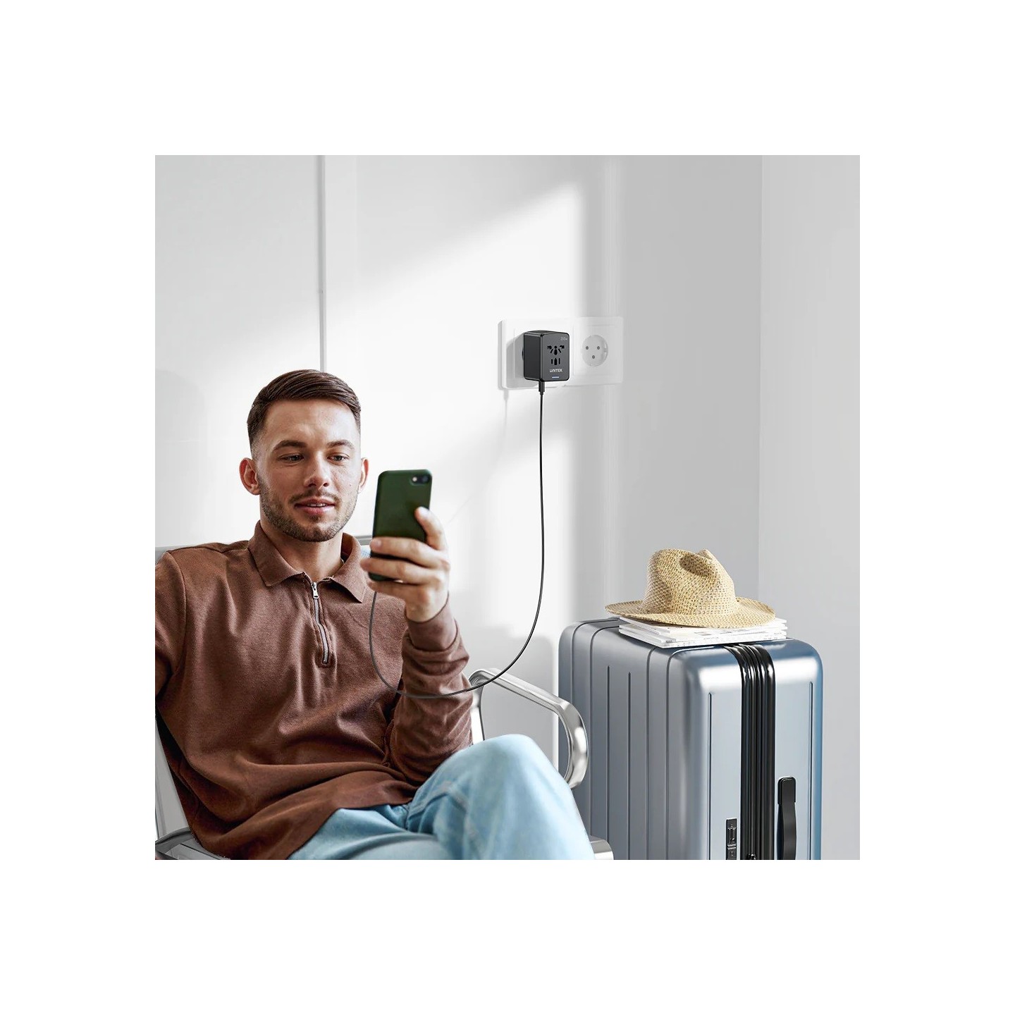 Unitek Universal Travel Wall Charger - P1121A - 35W 2xUSB-C + 3xUSB-A — Buy in Cyprus with Fast Delivery